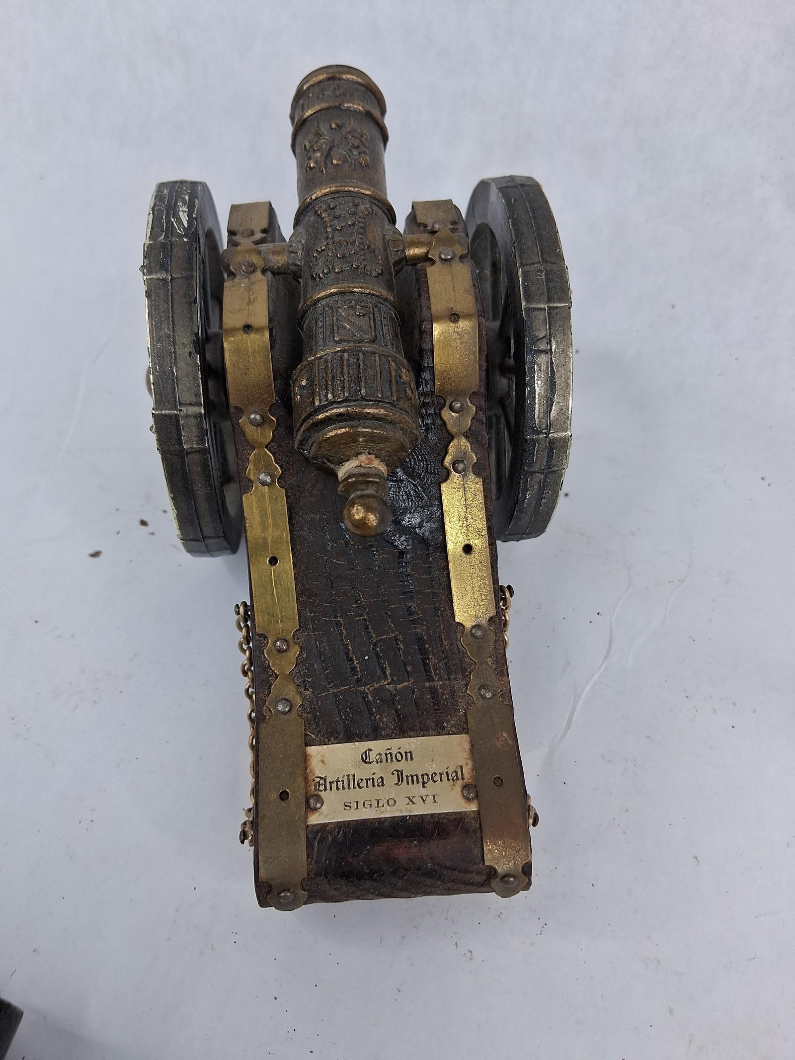 5 Miniature Model Cannons & Lighter - 7