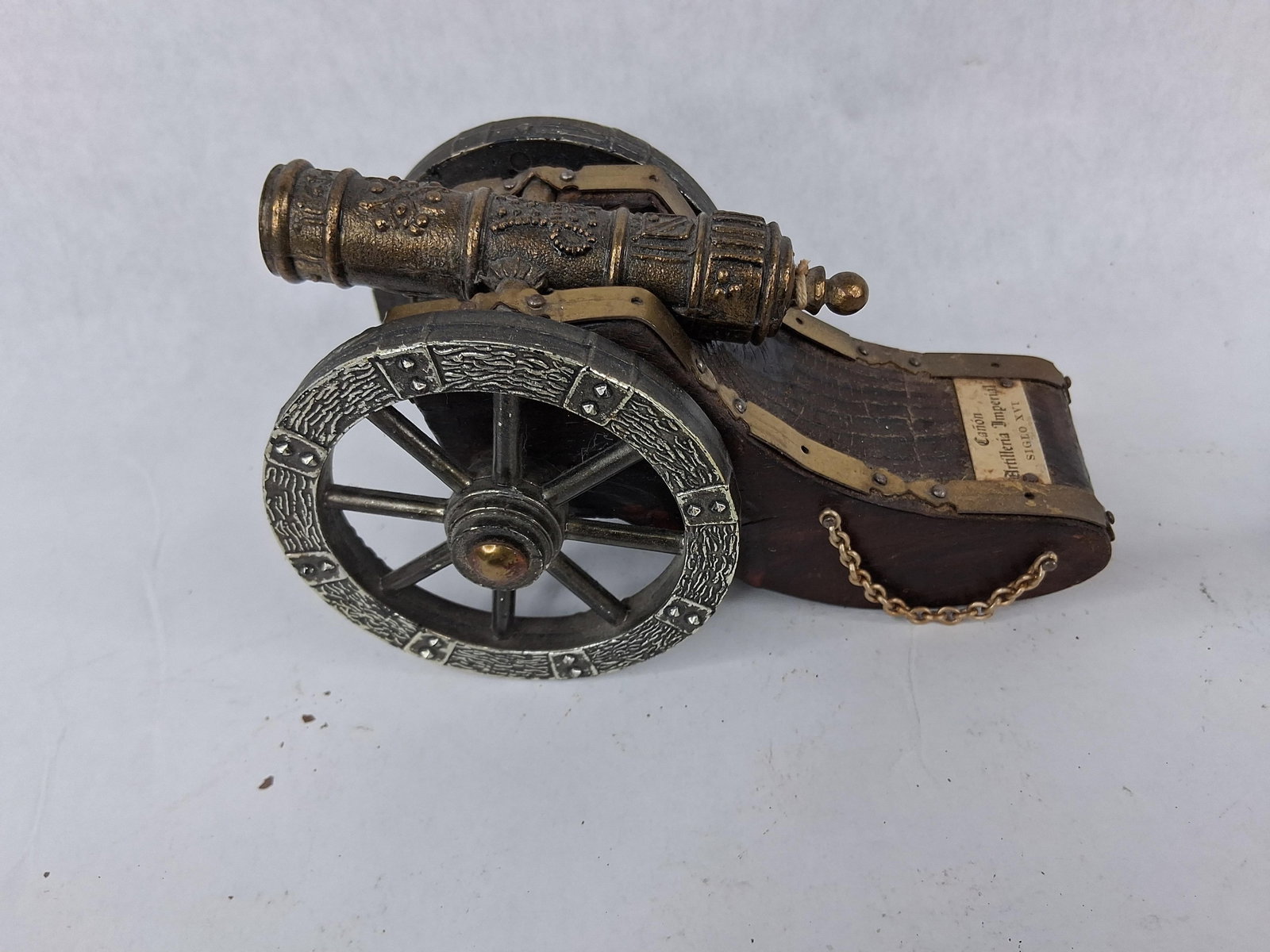 5 Miniature Model Cannons & Lighter - 8