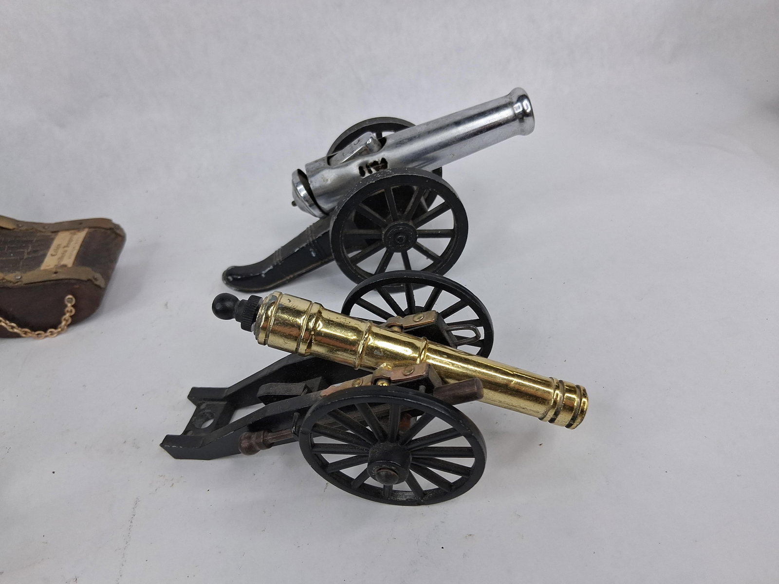 5 Miniature Model Cannons & Lighter - 9
