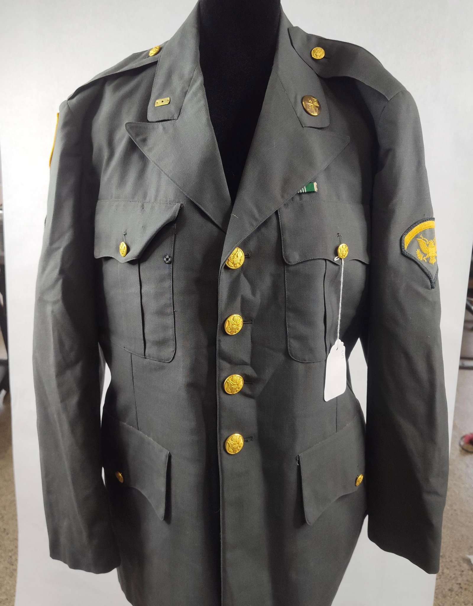 1967 Vietnam US Army Service Uniform (1 of 9)