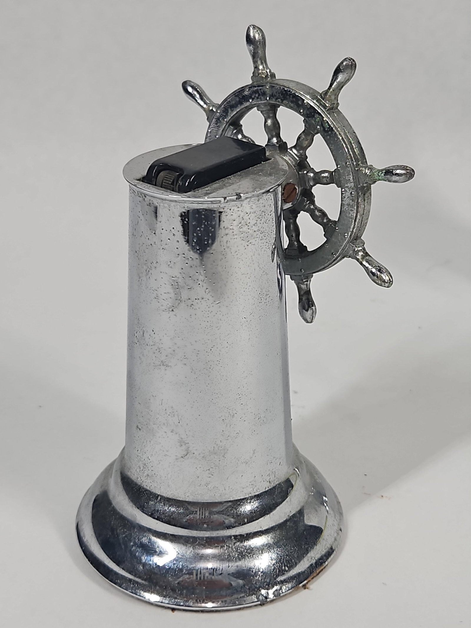 Pair American Ship Wheel Table Lighters - 3