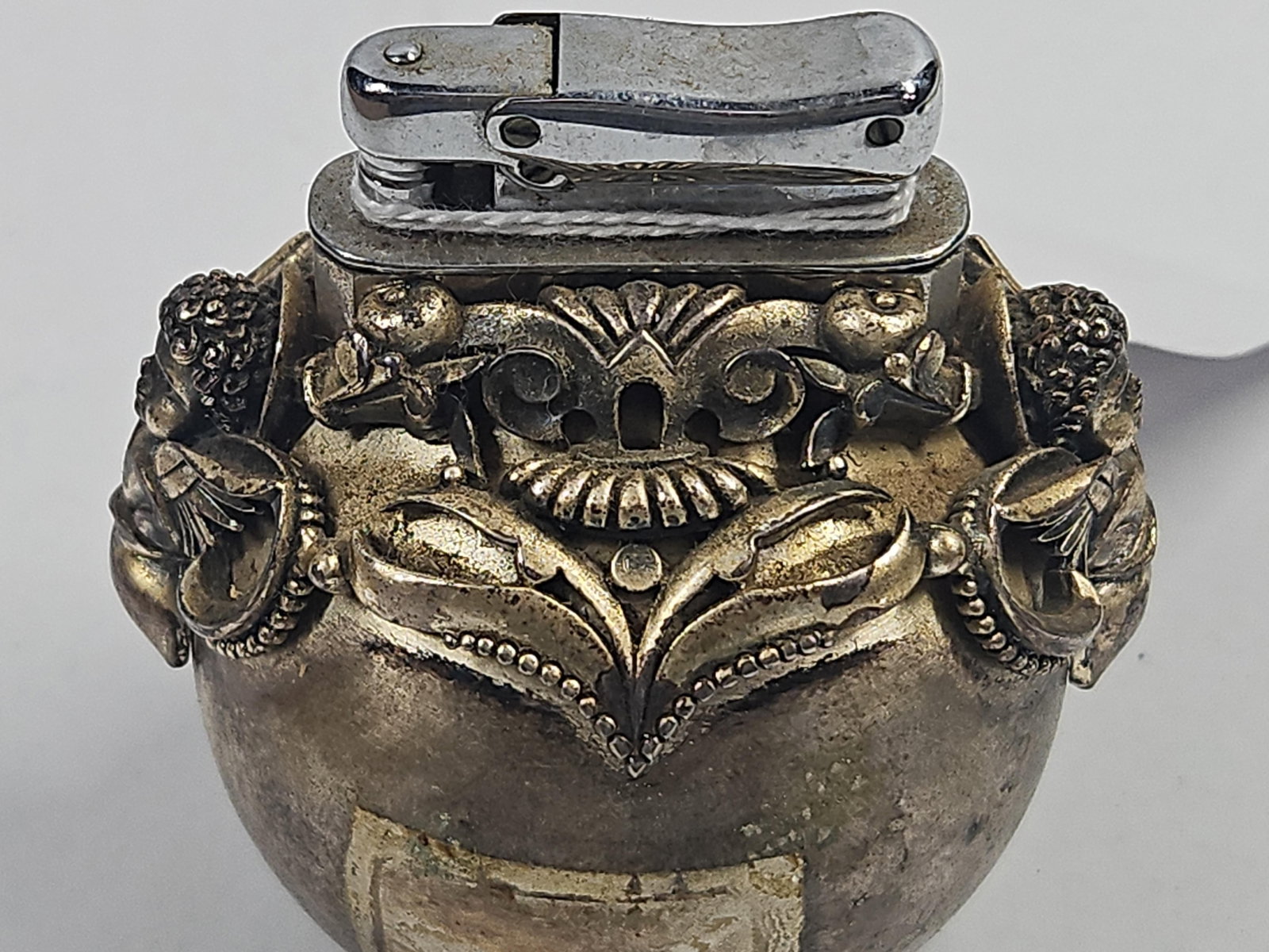 Vtg Silver Toned Cherub Table Lighter - 3