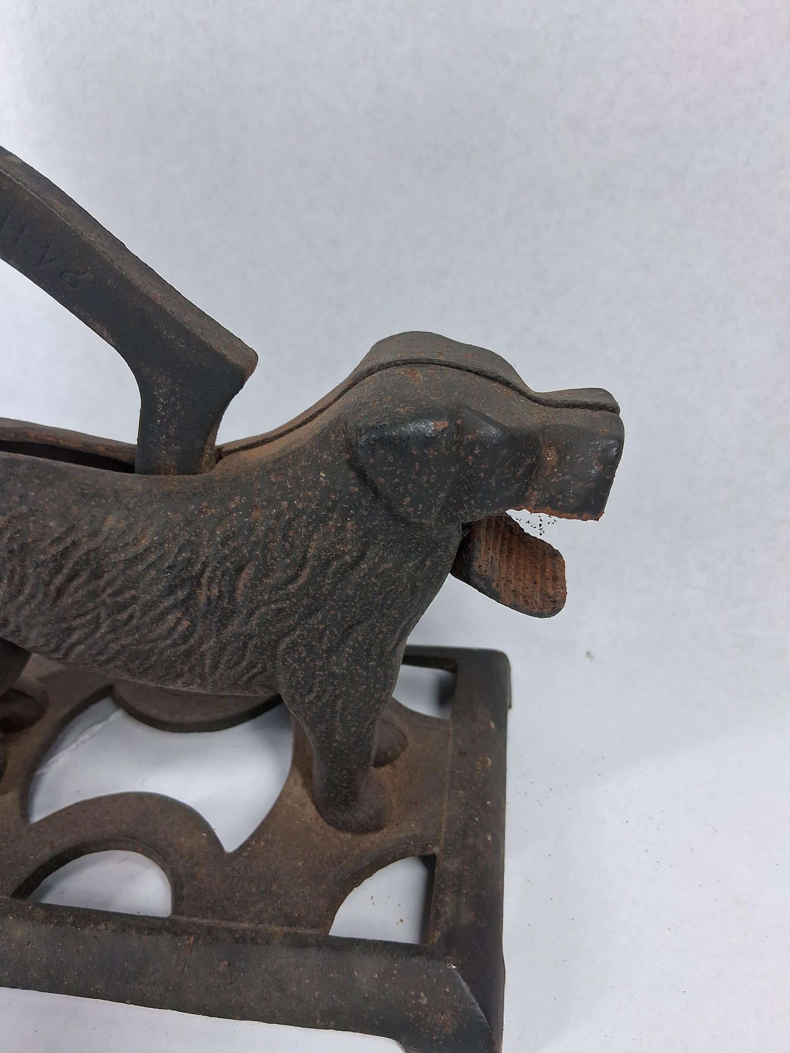 Cast Iron Mechanical Dog Nutcracker - 3