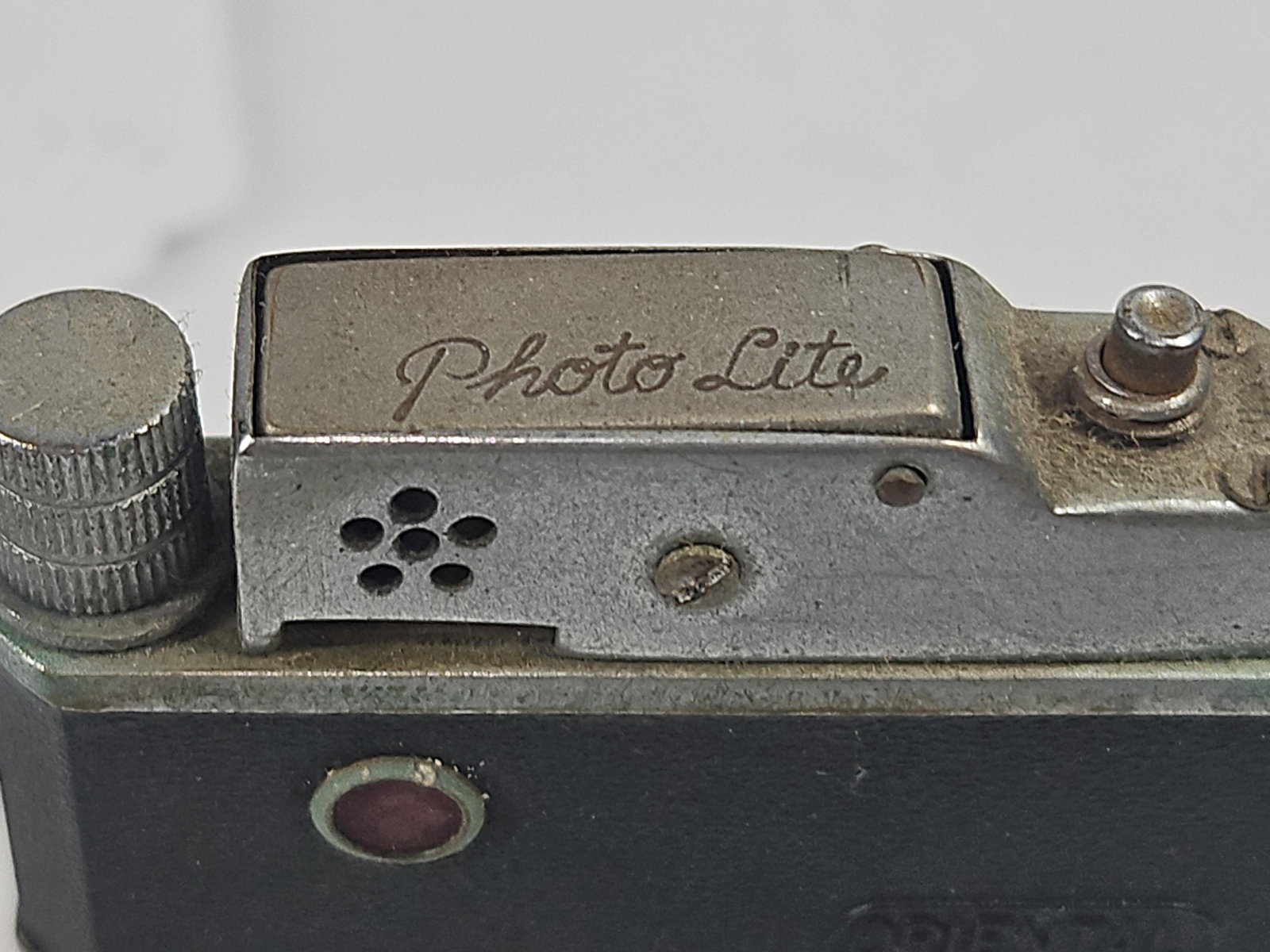 Oriental Camera Table Lighter w/ Tripod - 6