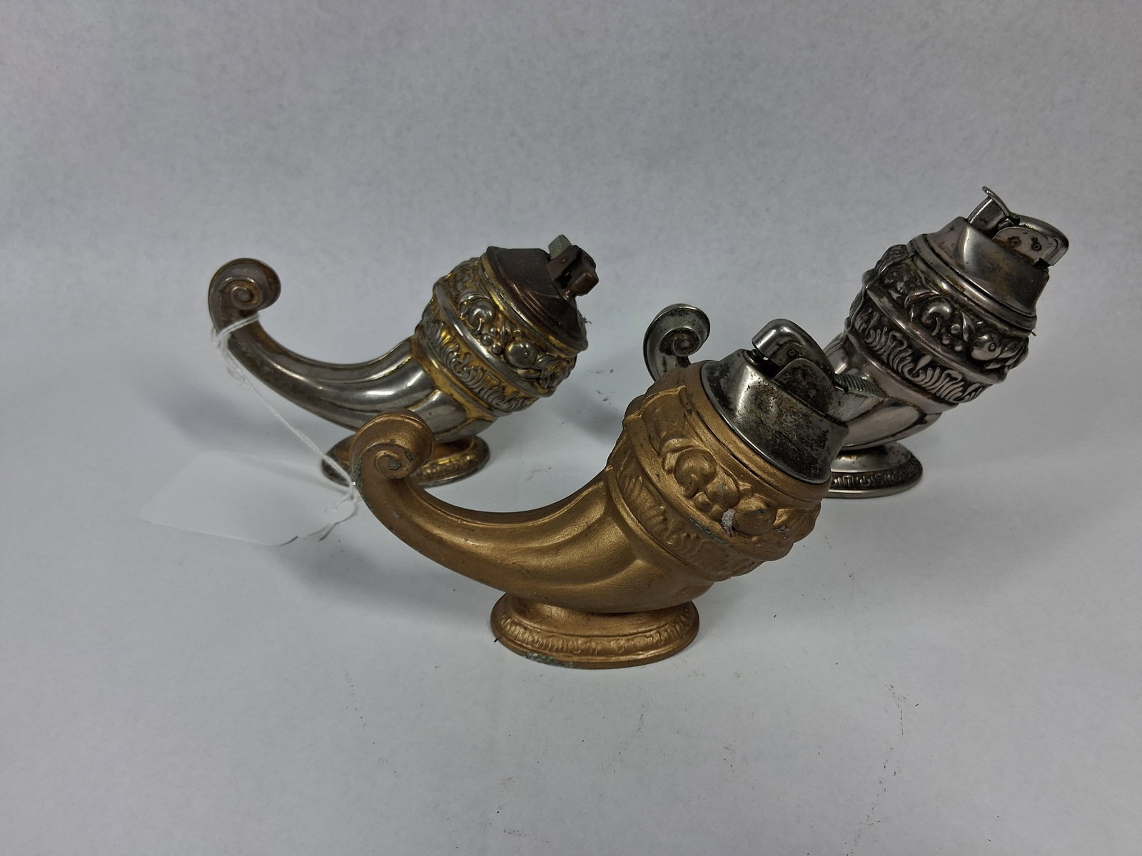 3 Vtg Metal Cornucopia Table Lighters - 5