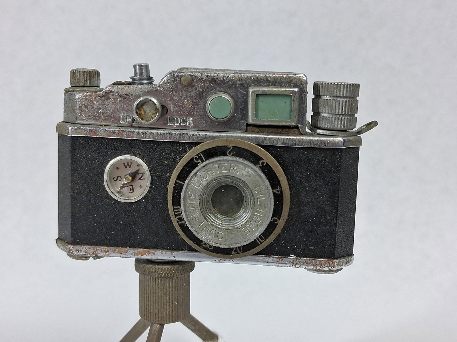 Cont-Lite Camera Table Lighter w/Tripod - 2
