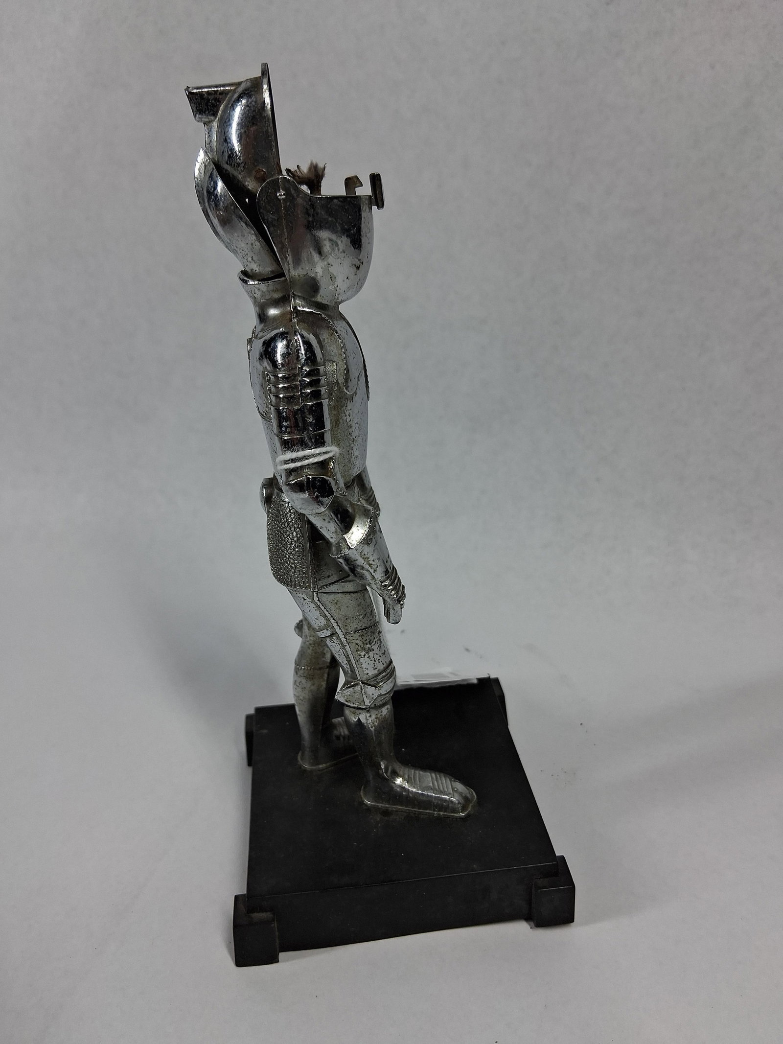 Chrome Knight in Armor Table Lighter - 4