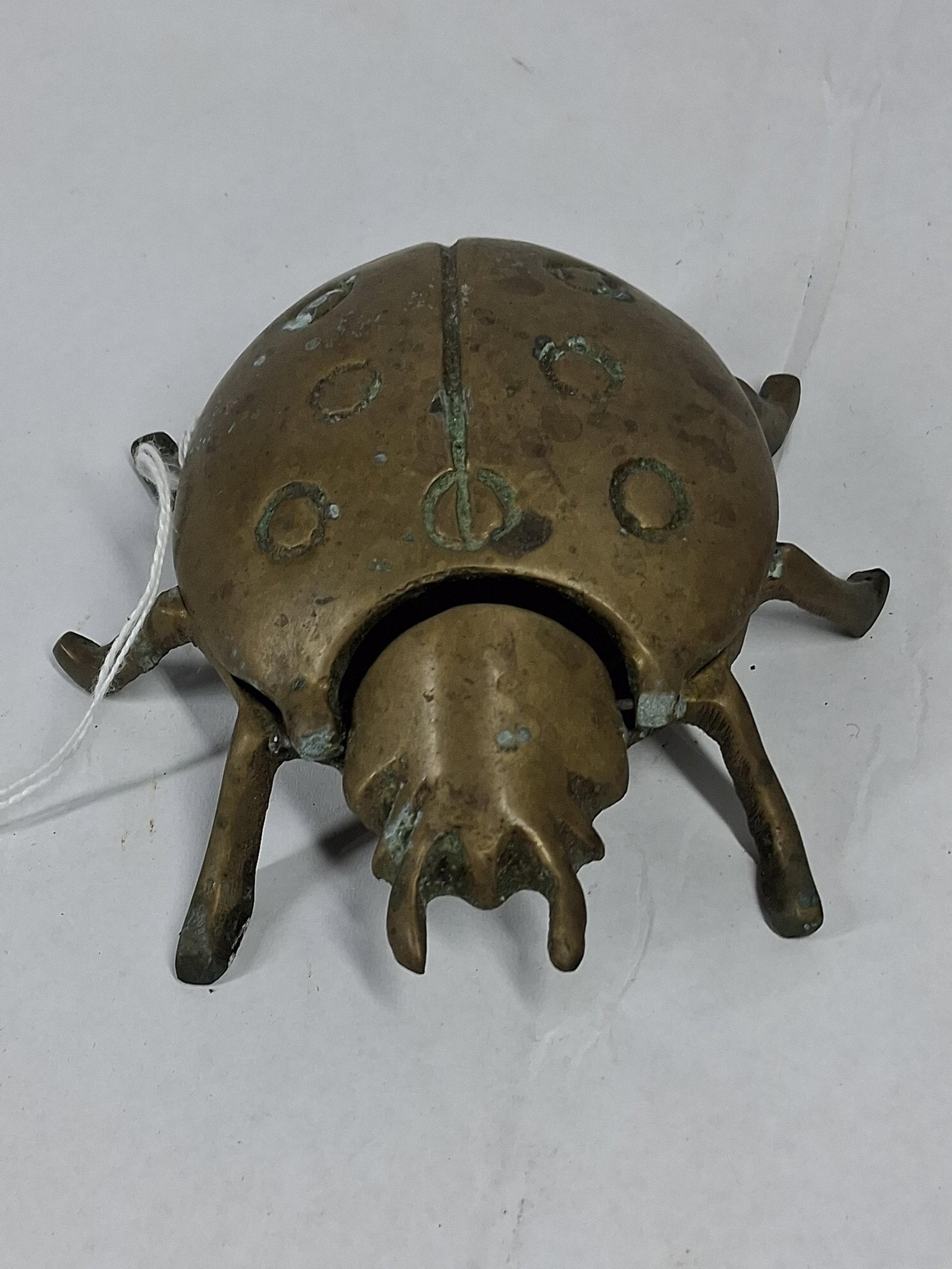Pair Cast Brass Beetle Lidded Ashtrays - 2