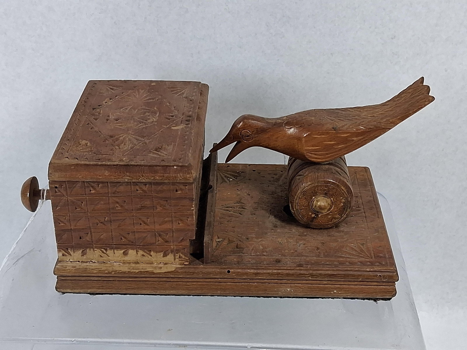 Vtg Wood Woodpecker Cigarette Dispenser (1 of 5)