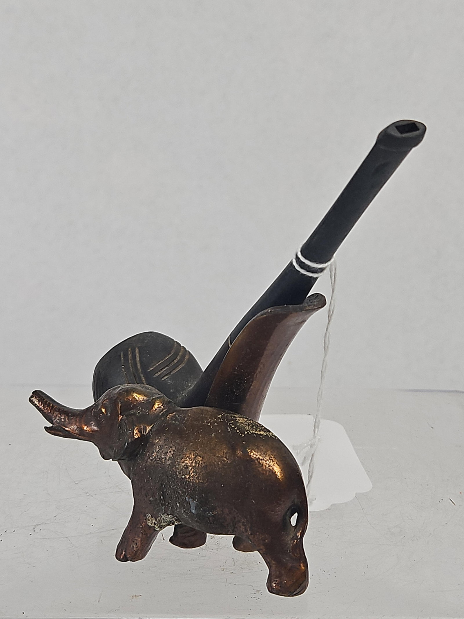 Yello-Bole Pipe & Elephant Pipe Rest - 3