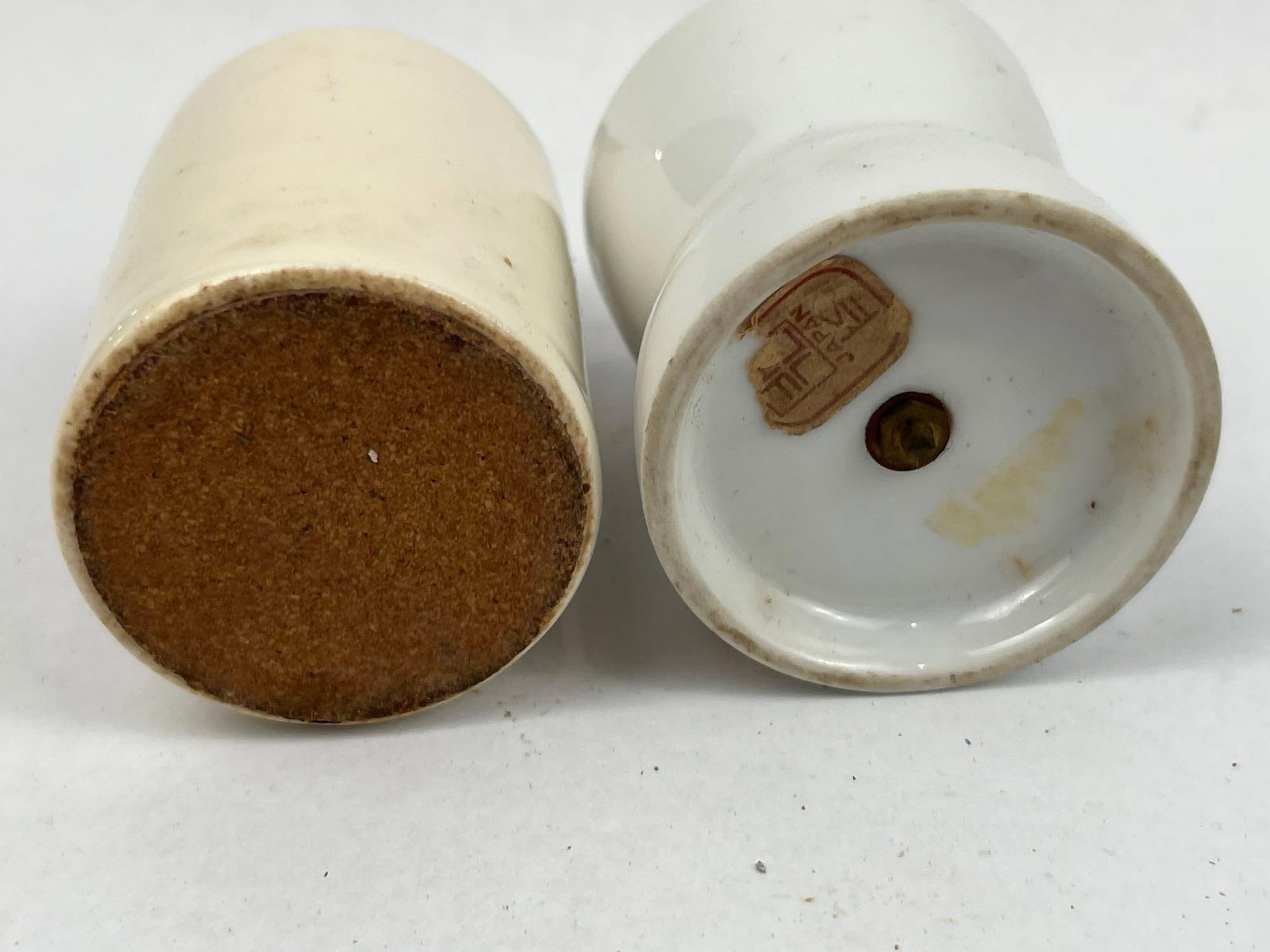 Vtg Ceramic Table Lighters - 12
