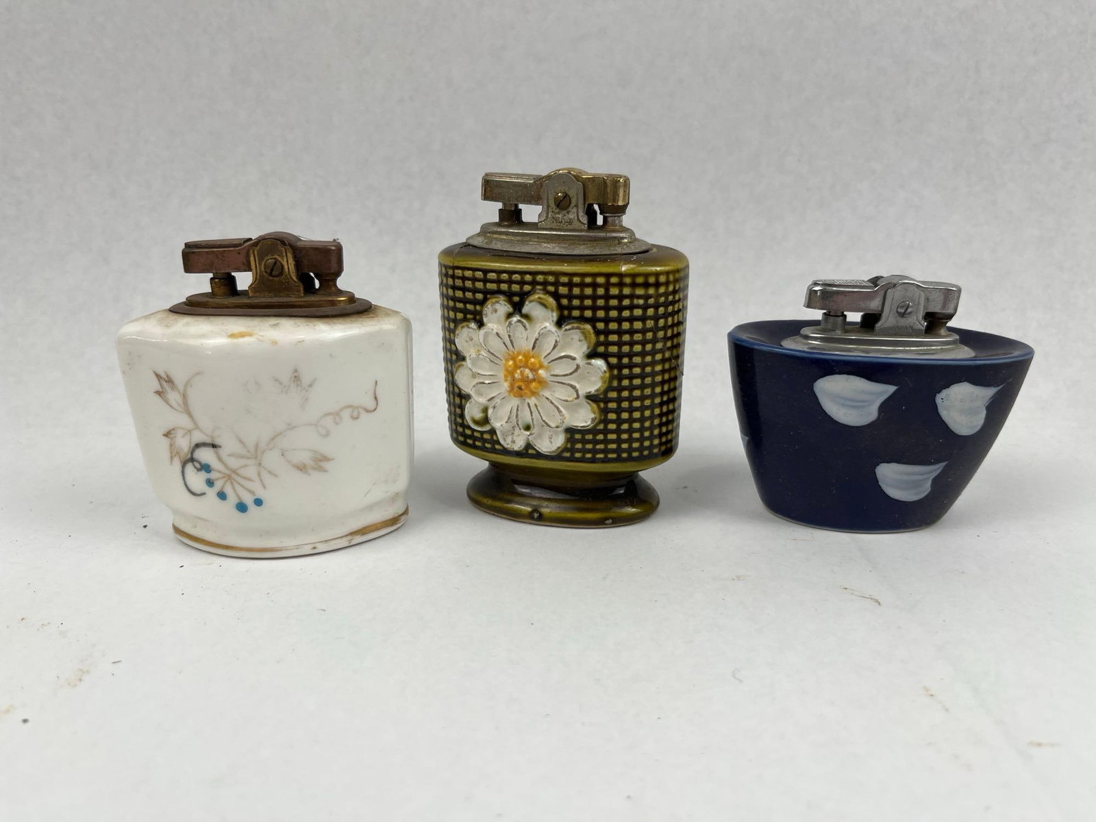 Vtg Ceramic Table Lighters - 13