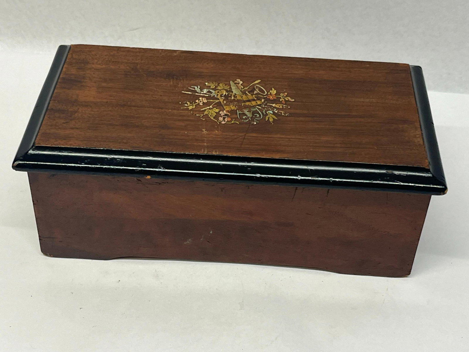 Antique Inlaid Wood Cylinder Music Box (1 of 6)
