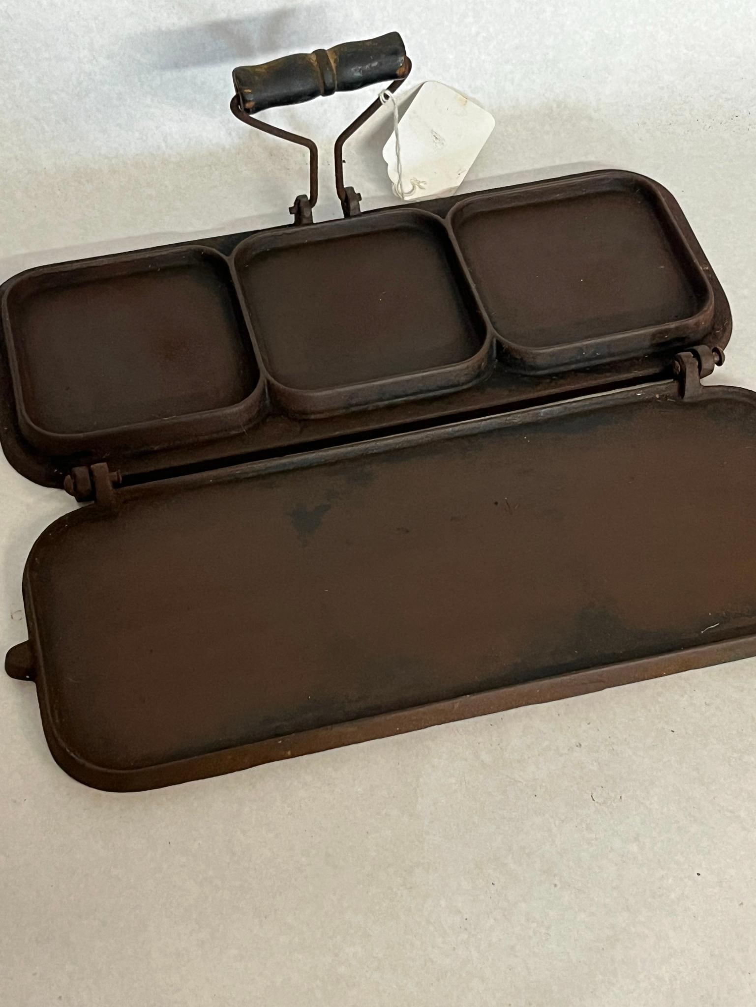 Canton Griddle Co Iron 3-Cake Griddle - 3