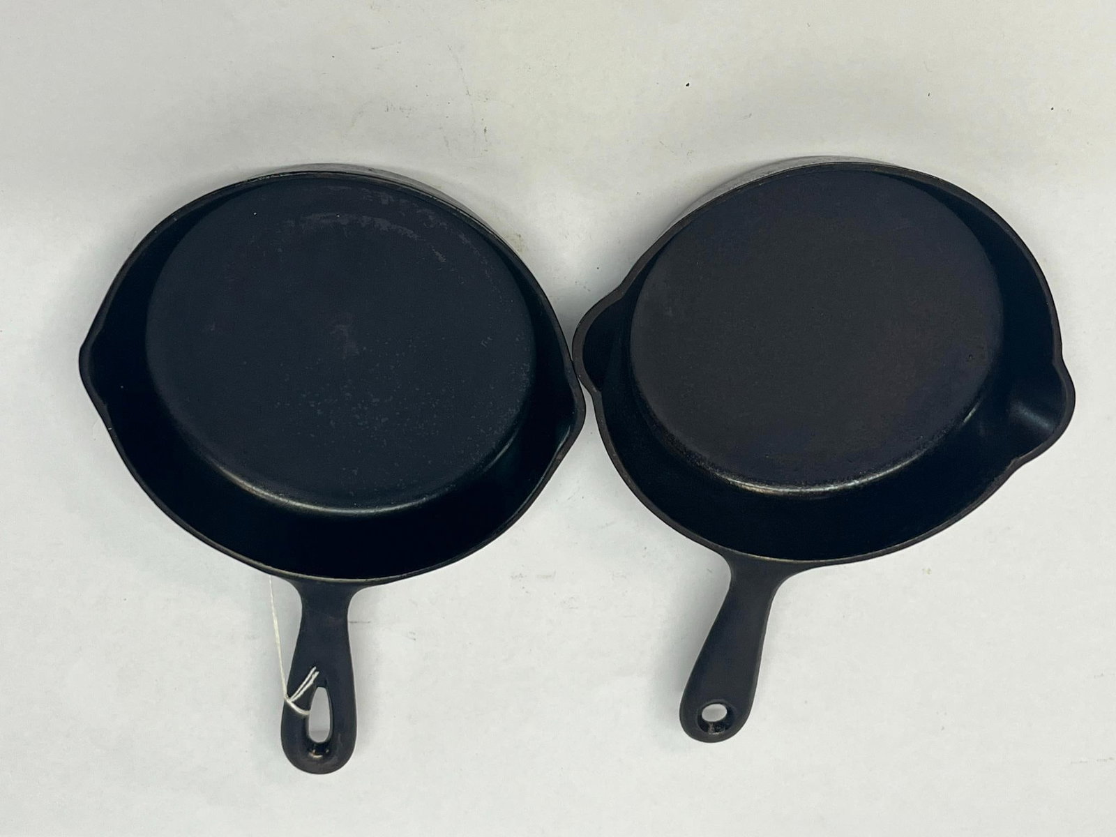 Pair Chicago & Griswold No. 3 Skillets (1 of 5)