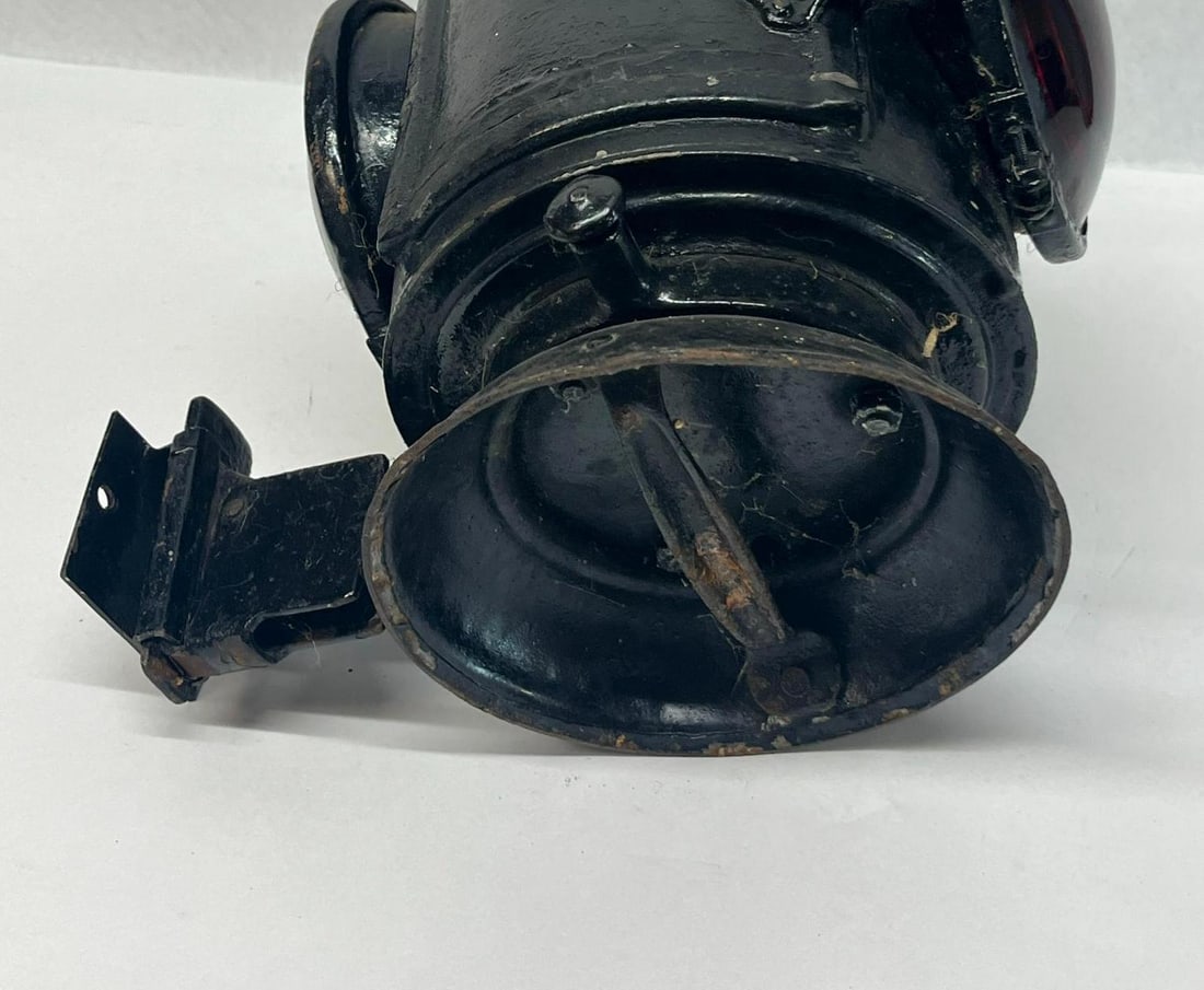 Dressel Three-Way Railroad Lantern - 6