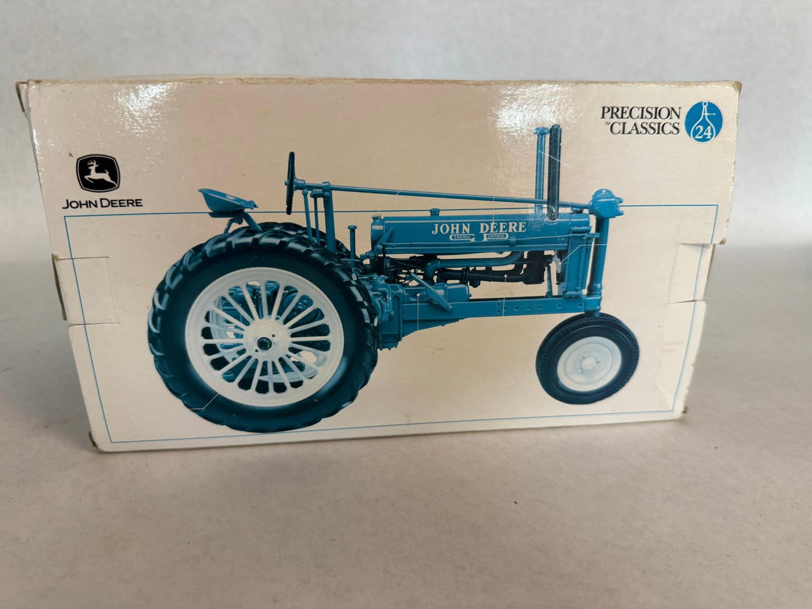 Ertl John Deere Unstyled B Tractor - 4