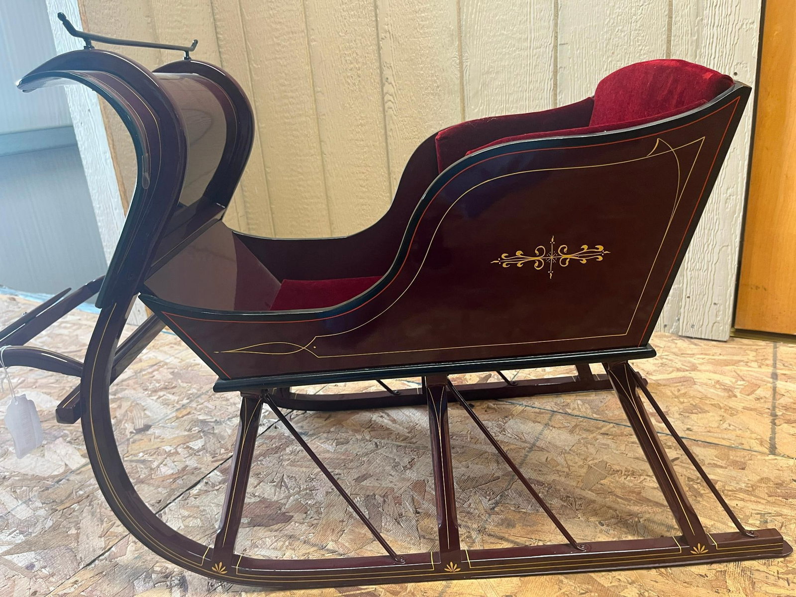 Wood & Metal Horse-Drawn Cutter Sleigh (1 of 6)