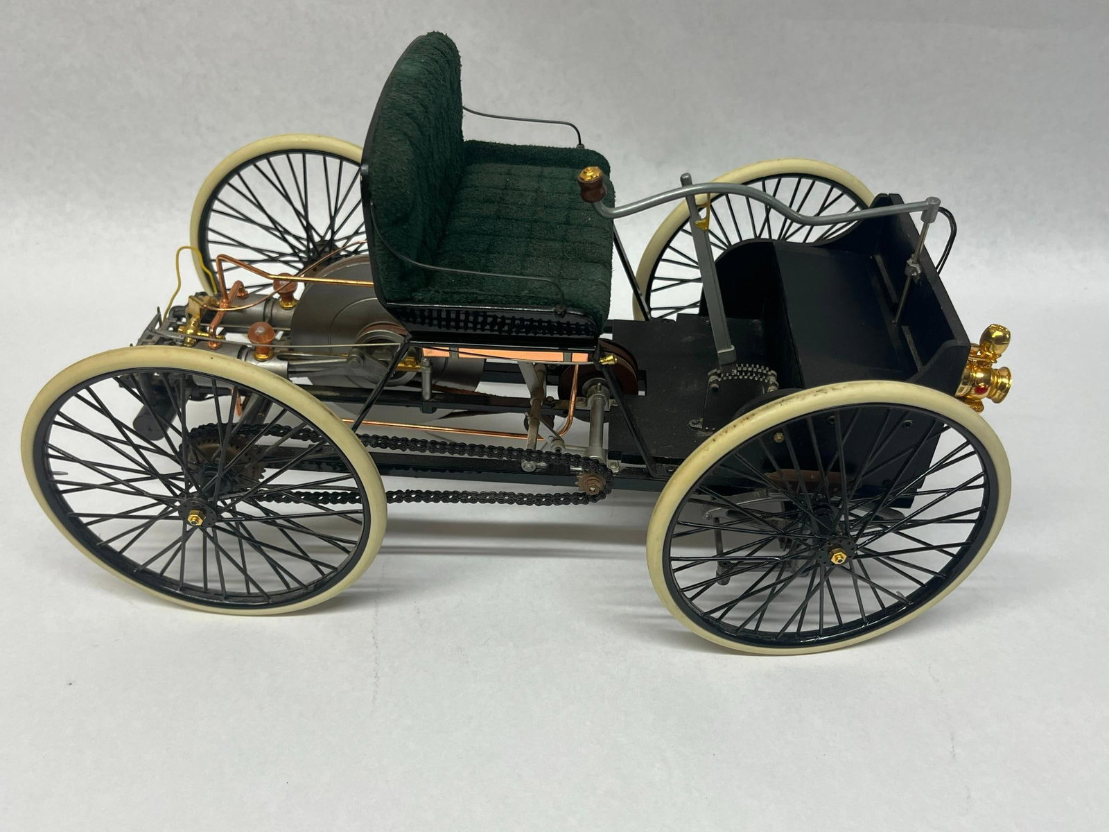 1896 Ford Quadricycle Scale Model (1 of 4)