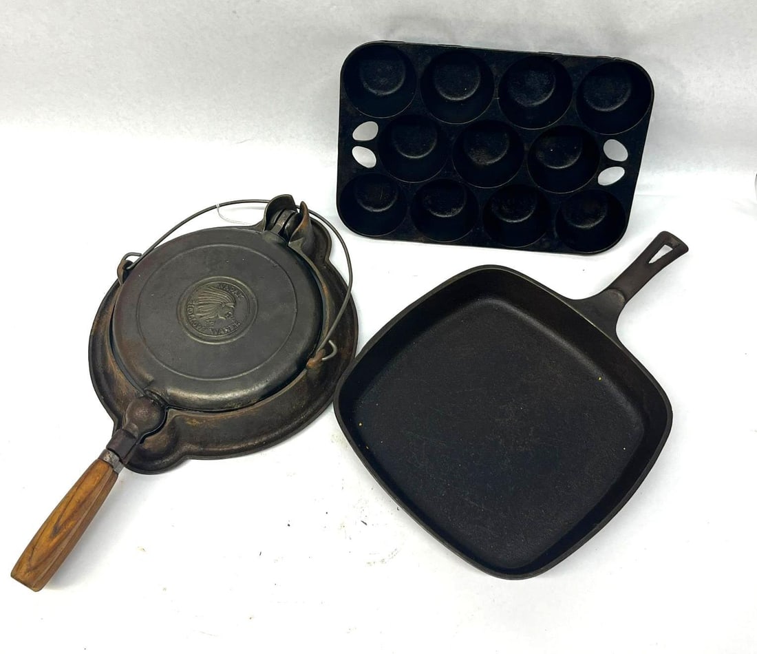 Wapak, Griswold & Wagner Cast Iron Set (1 of 8)