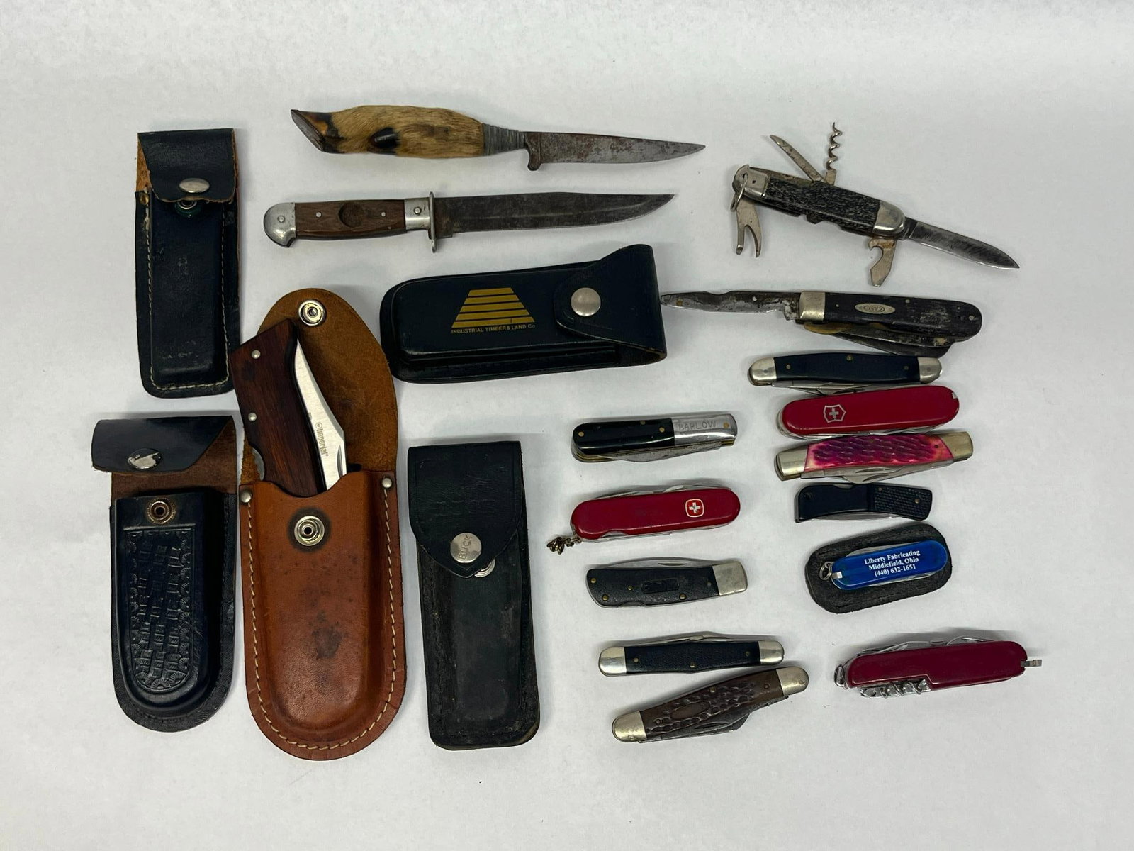 Puma, Case, Buck & Victorinox Knives (1 of 9)