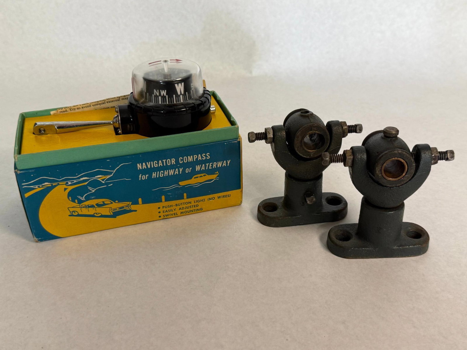 Taylor Navigator Compass & Metal Mounts (1 of 5)