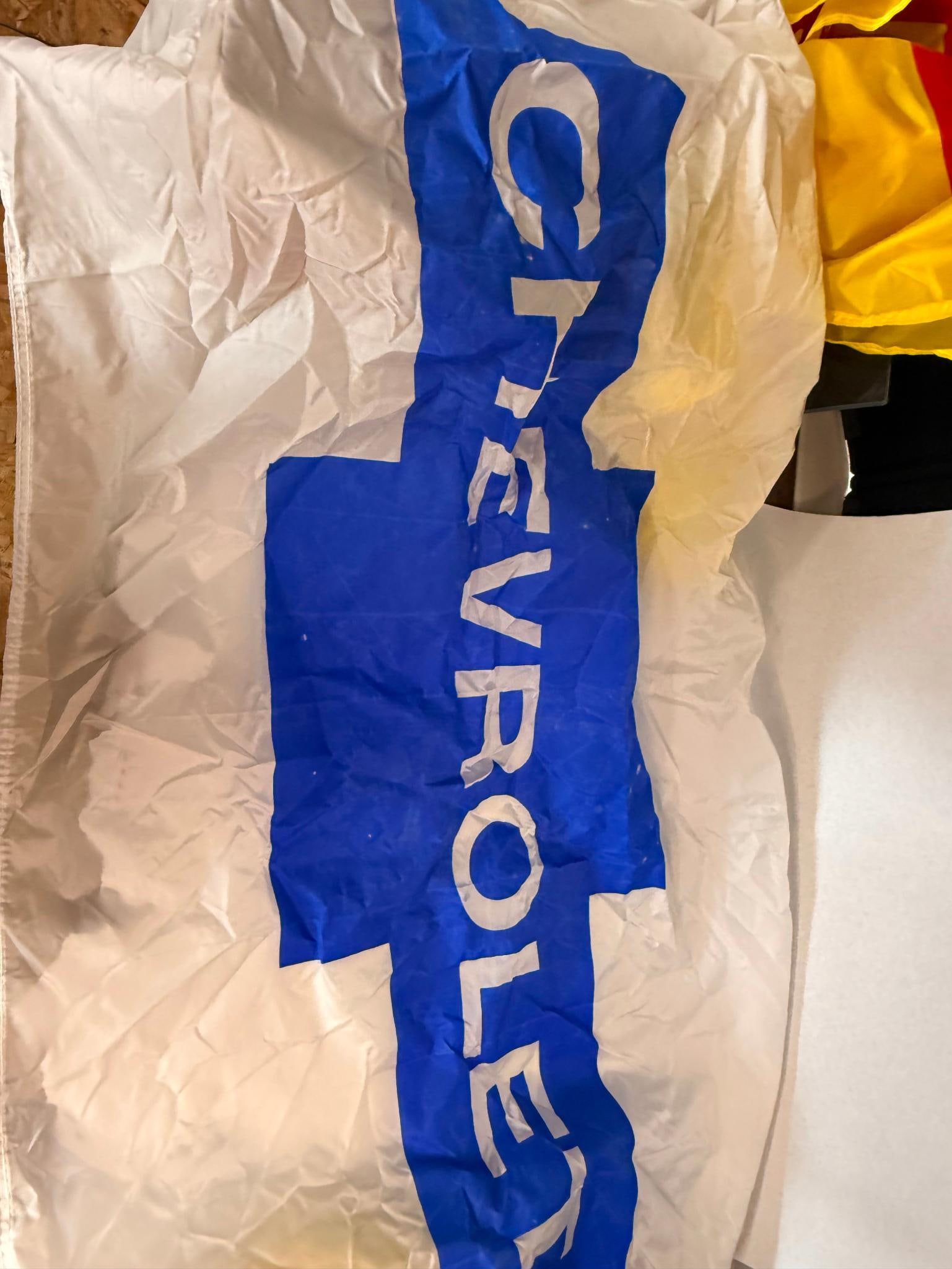 Shell, Chevrolet & Hoosier Auto Flags - 4