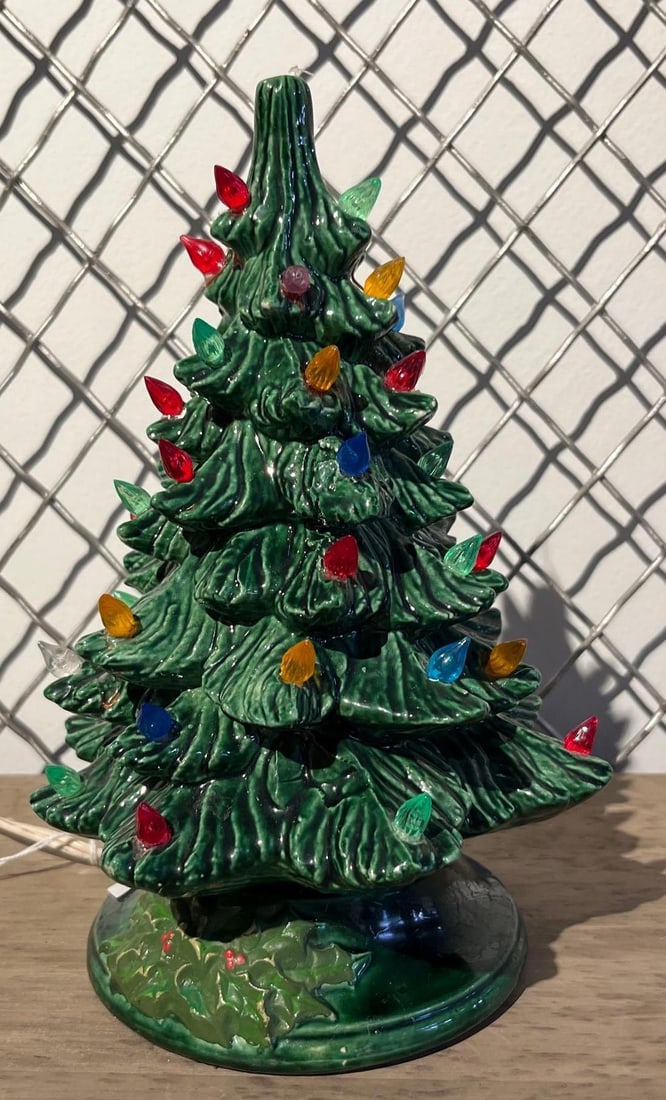 Illuminated Ceramic Christmas Tree (1 of 5)
