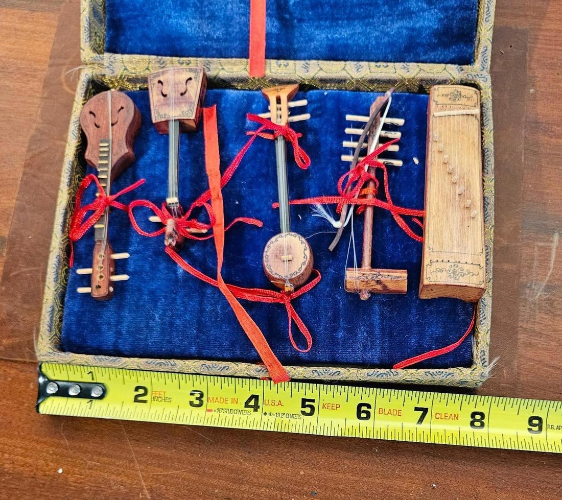 Set 5 Traditional Stringed Instruments - 7