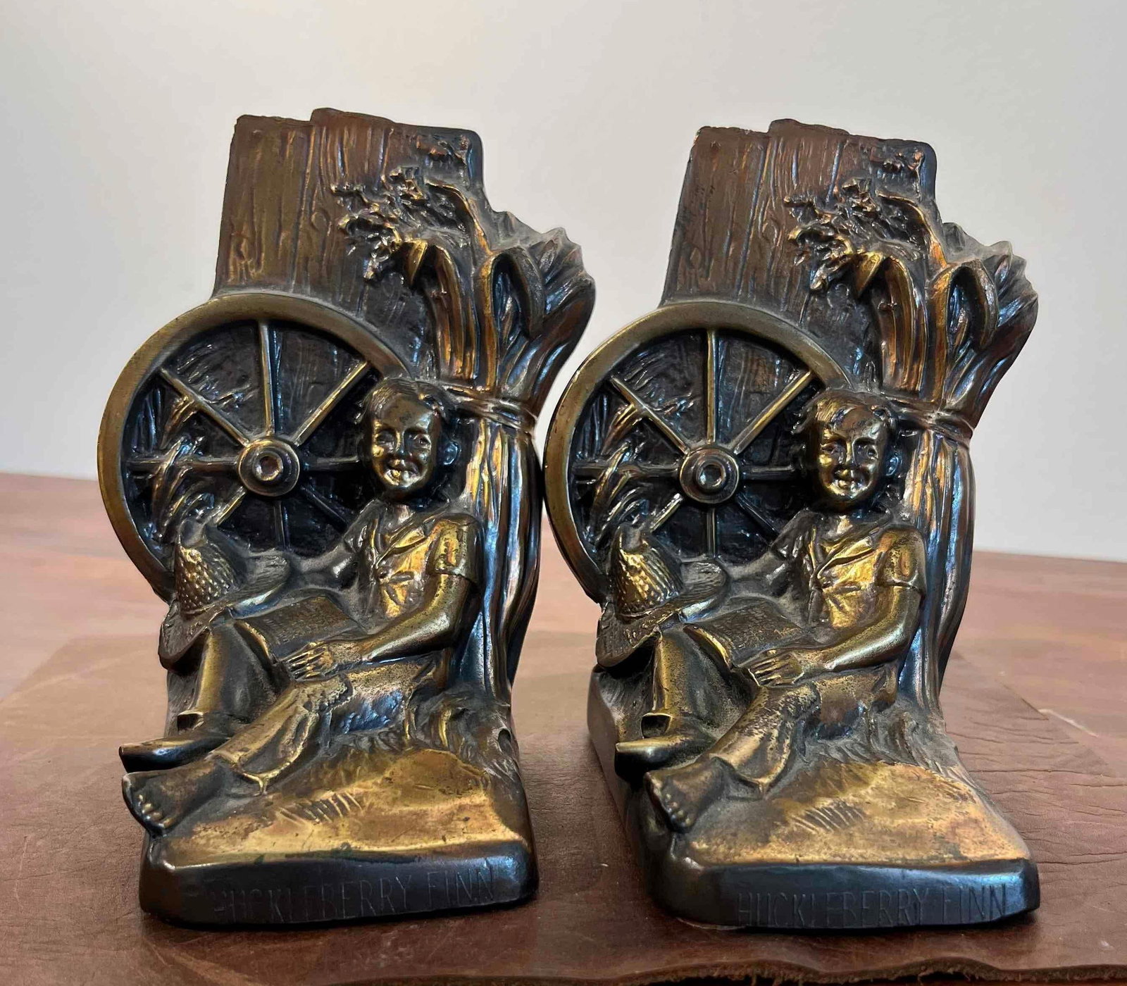 Pair Detroit Metal Craft Finn Bookends (1 of 5)