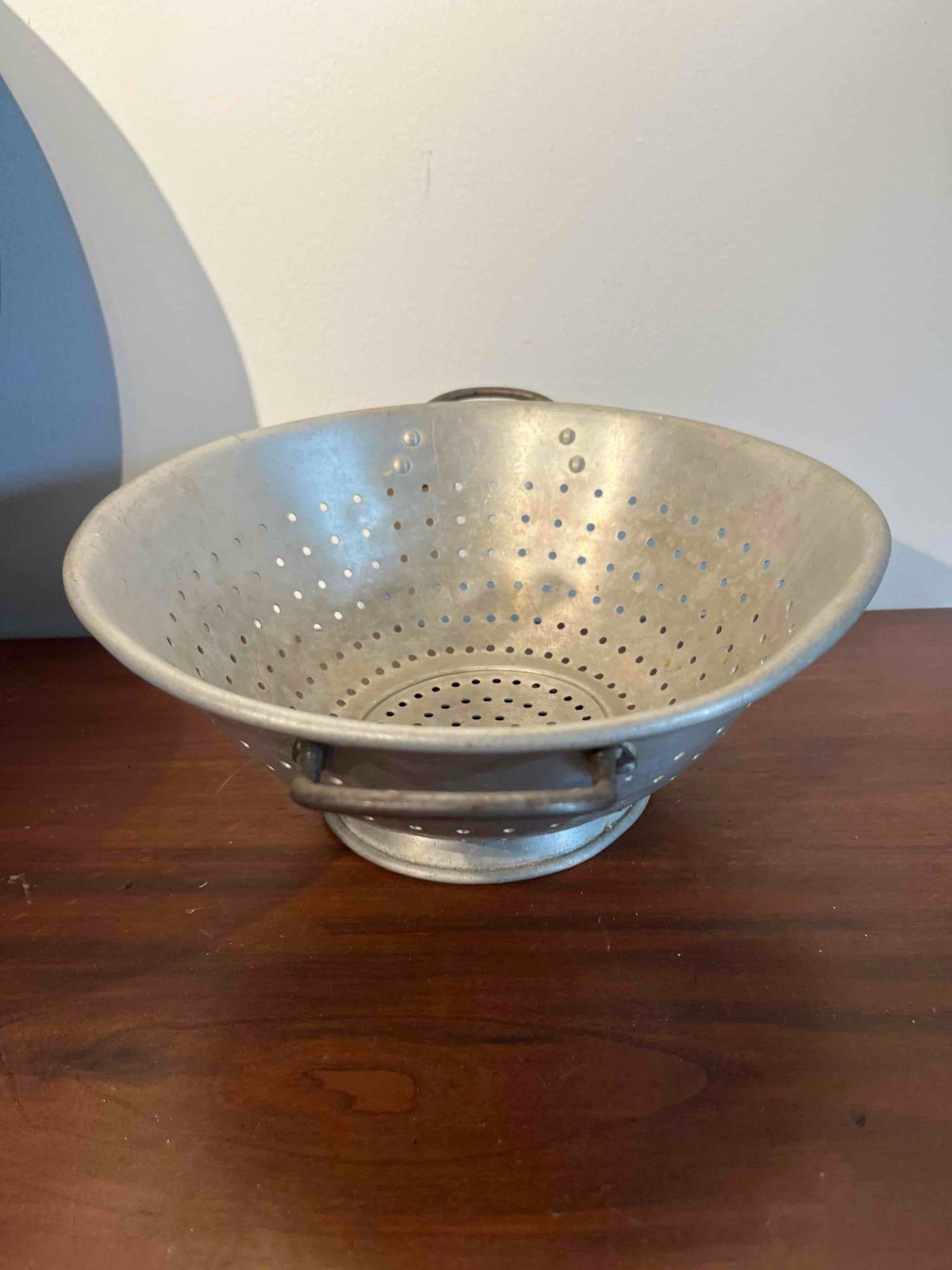 Set 5 Kitchen Metalware Items - 2