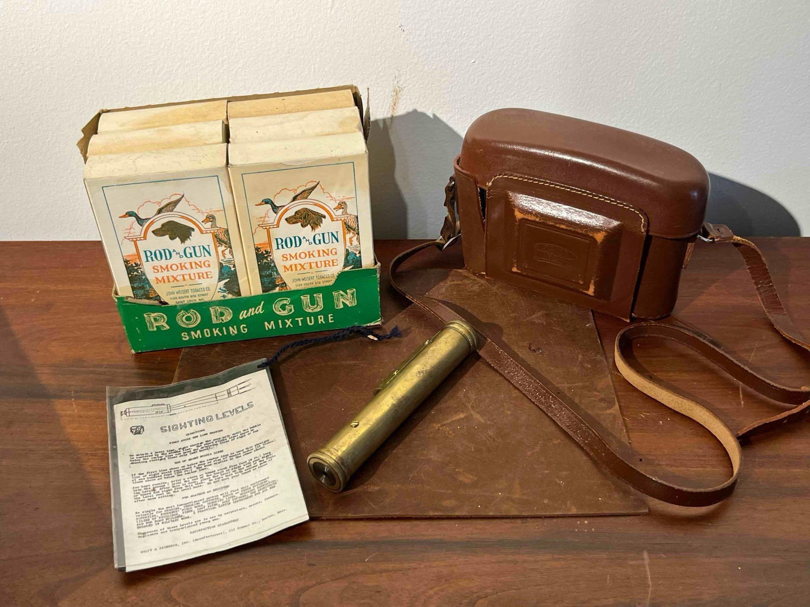 Zeiss Camera, Thaxter Level & Rod & Gun (1 of 11)