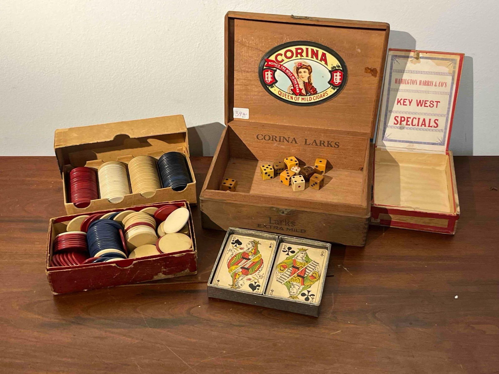 Ardath Cards & Corina Cigar Boxes (1 of 10)