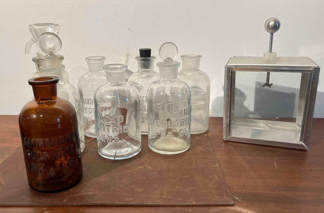 Glass Apothecary Bottles & Electroscope (1 of 9)