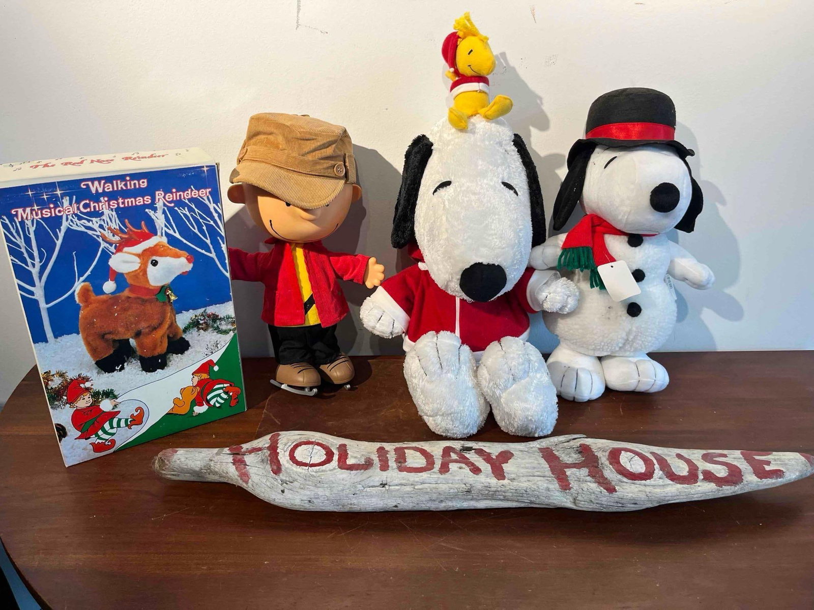 Peanuts Plush, Figures & Holiday Decor (1 of 6)