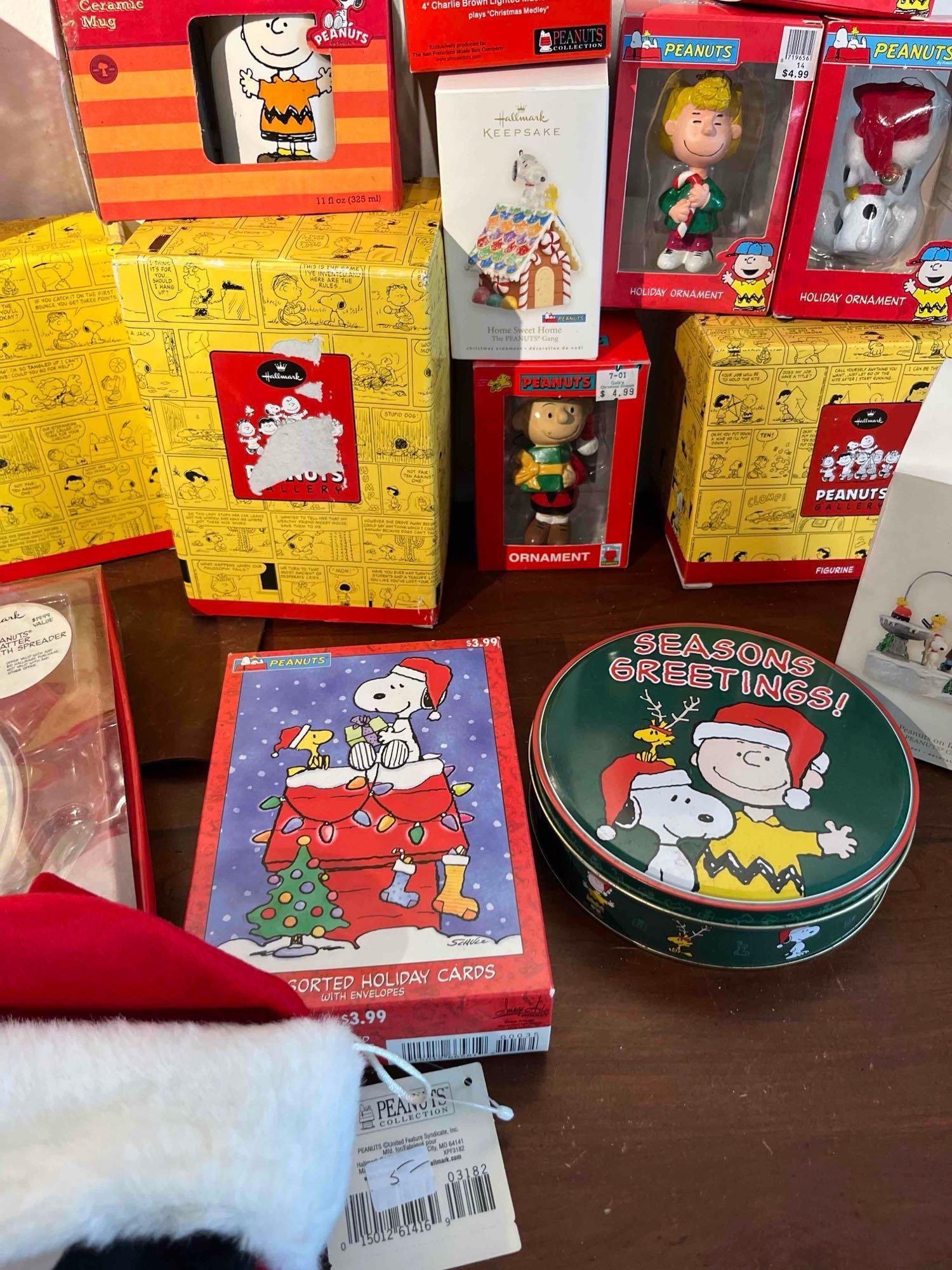 Hallmark Peanuts Ornaments & Tableware - 3