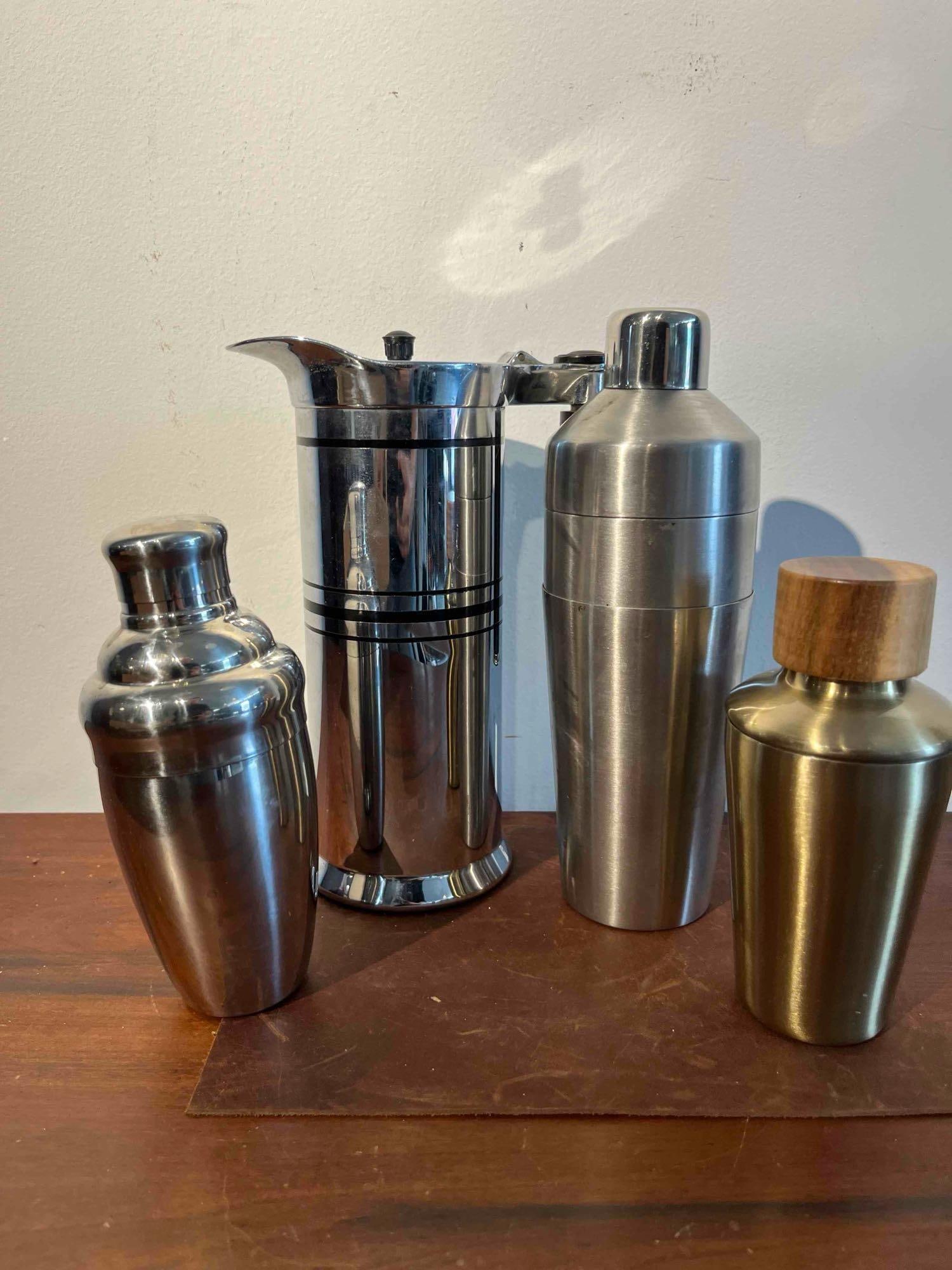 Set 4 Barware: Shakers & Pitcher (1 of 5)