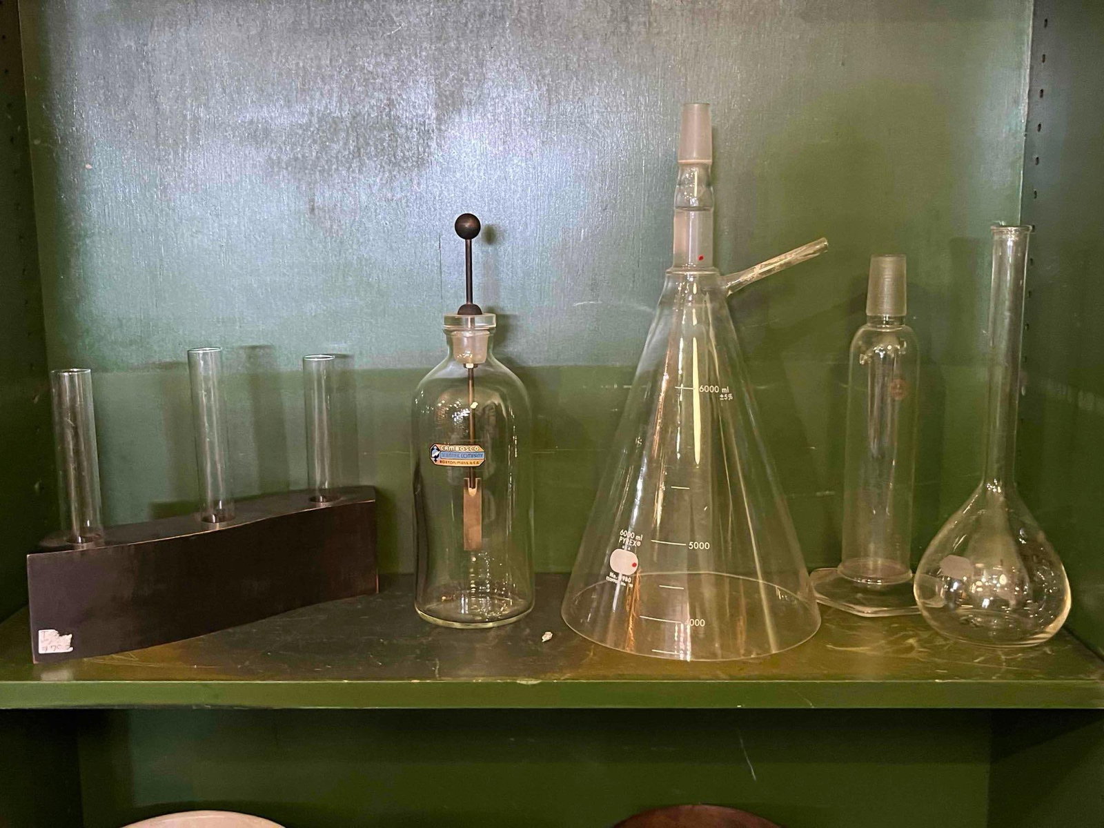 Laboratory Glass & Scientific Equip: A collection of laboratory glassware and scientific demonstration equipment. The grouping features a glass electroscope used for detecting electrical charge, constructed from a clear glass jar with a 
