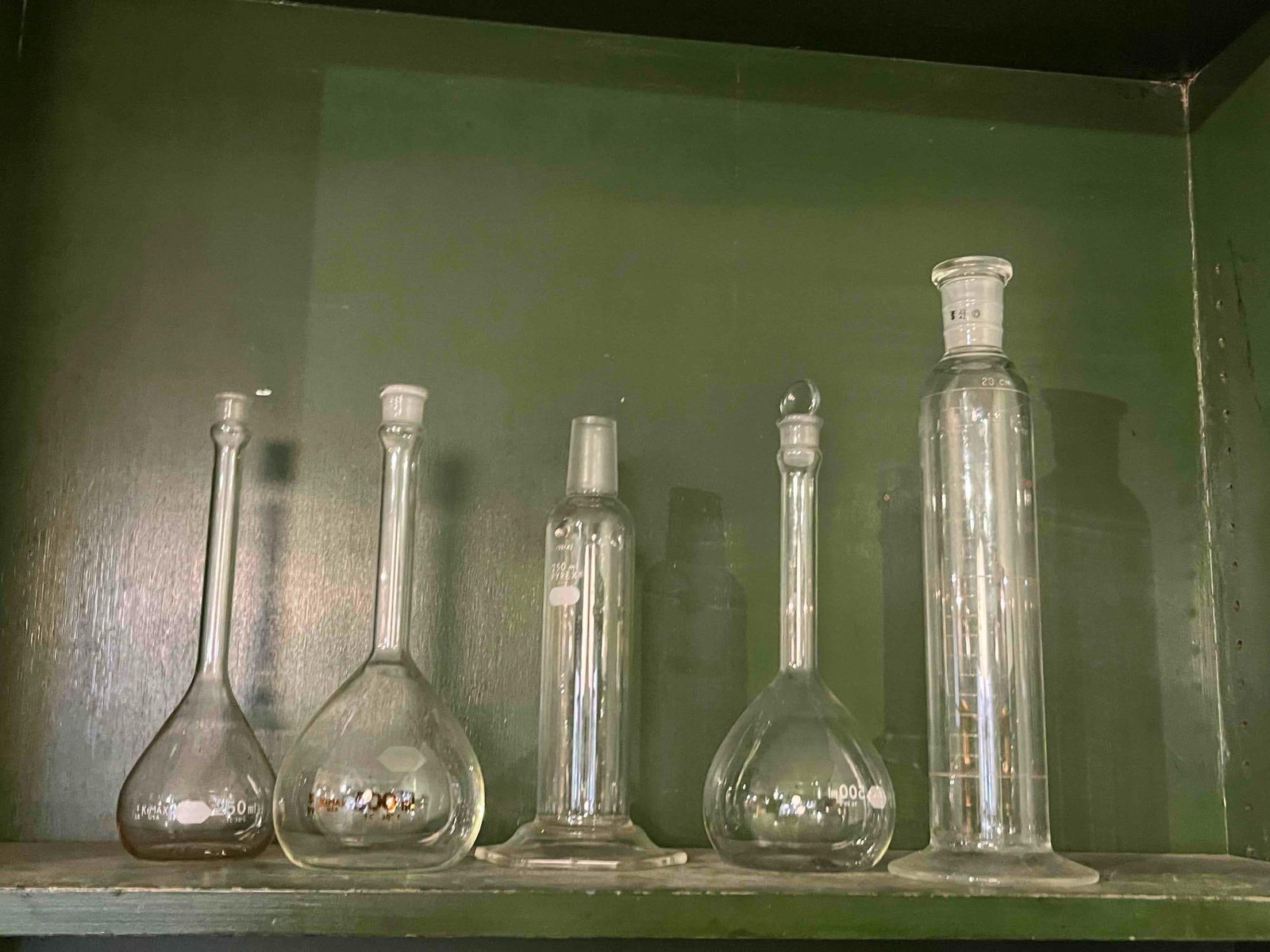 Kimax & Pyrex Laboratory Glassware (1 of 3)