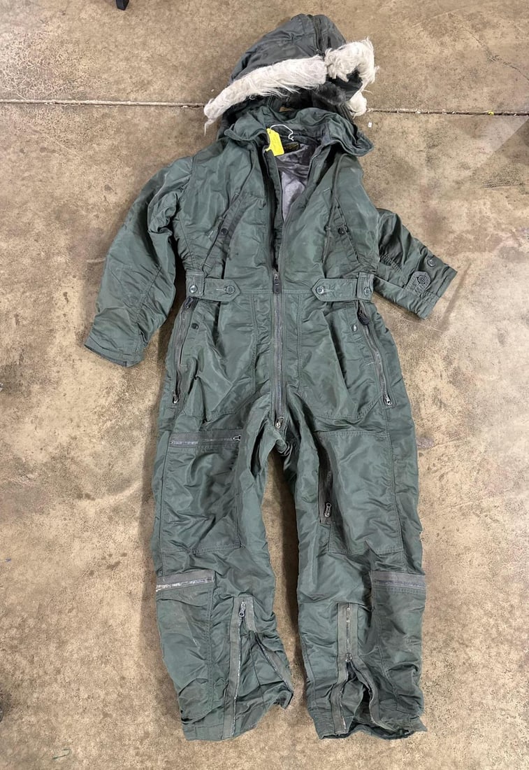 Albert Turner USAF CWU-1/P Suit w/ Hood (1 of 6)