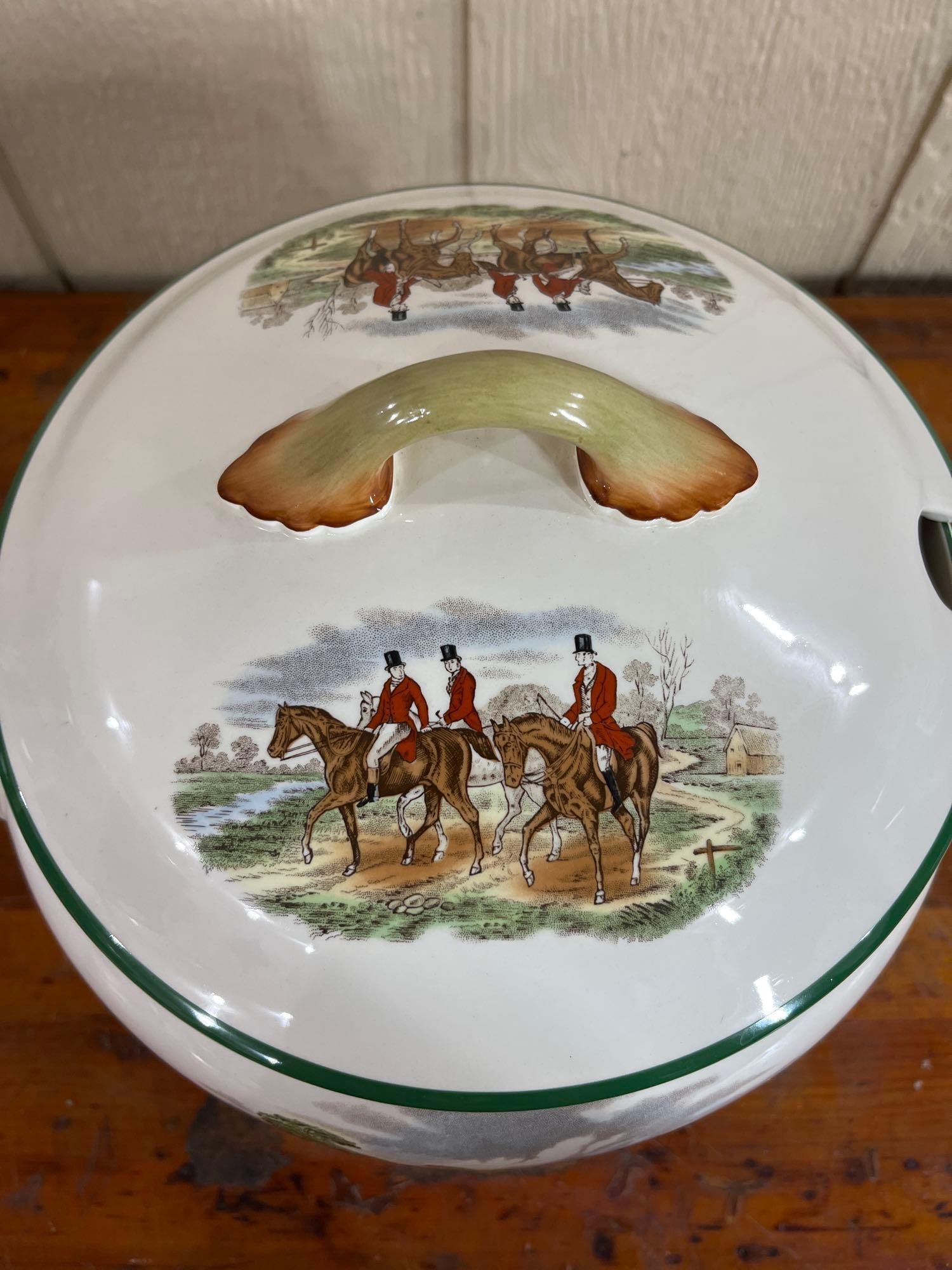 Spode Hunt Tureen after J.F. Herring - 2