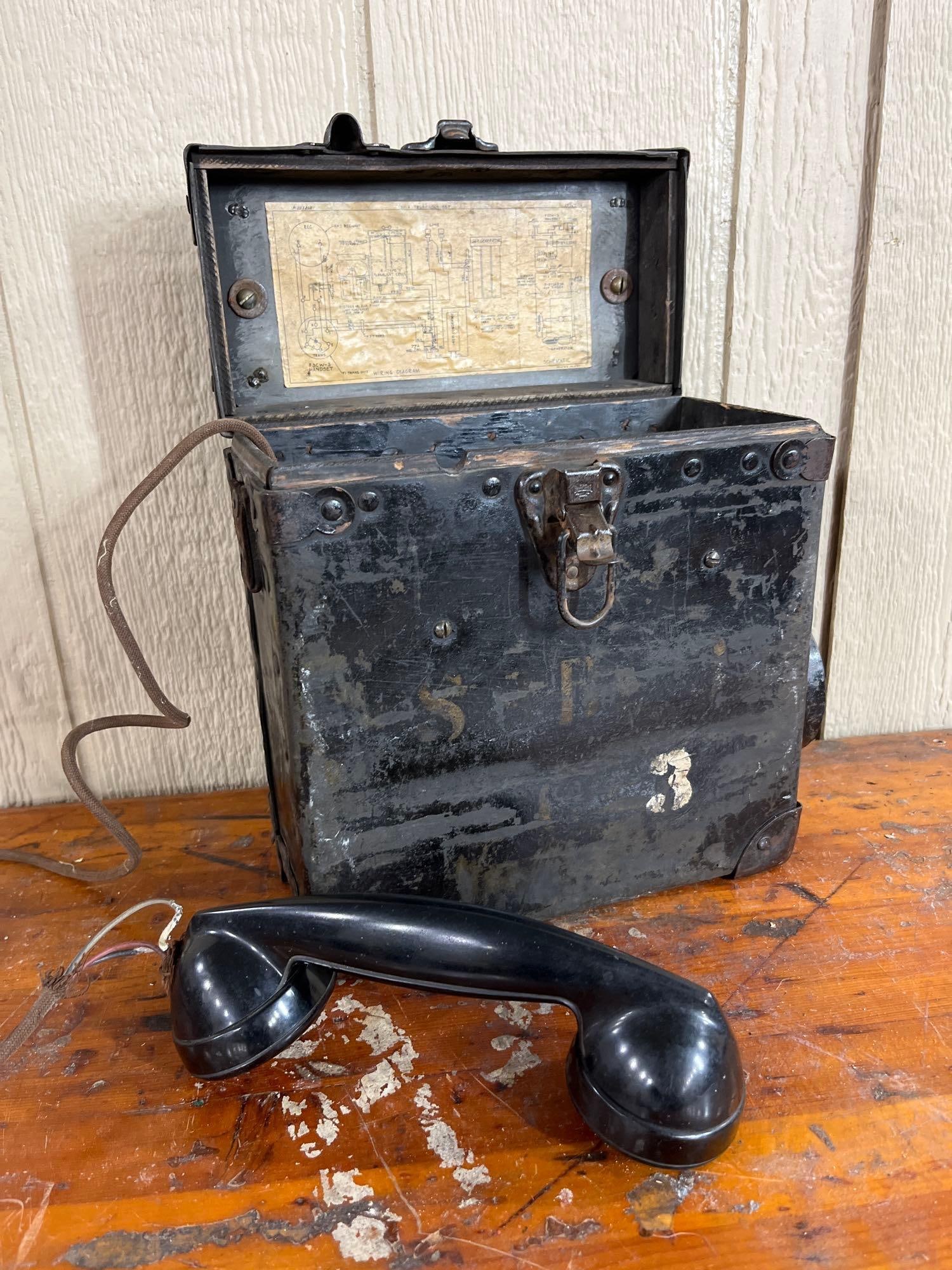 301A Field Telephone Set w/ Metal Case (1 of 7)