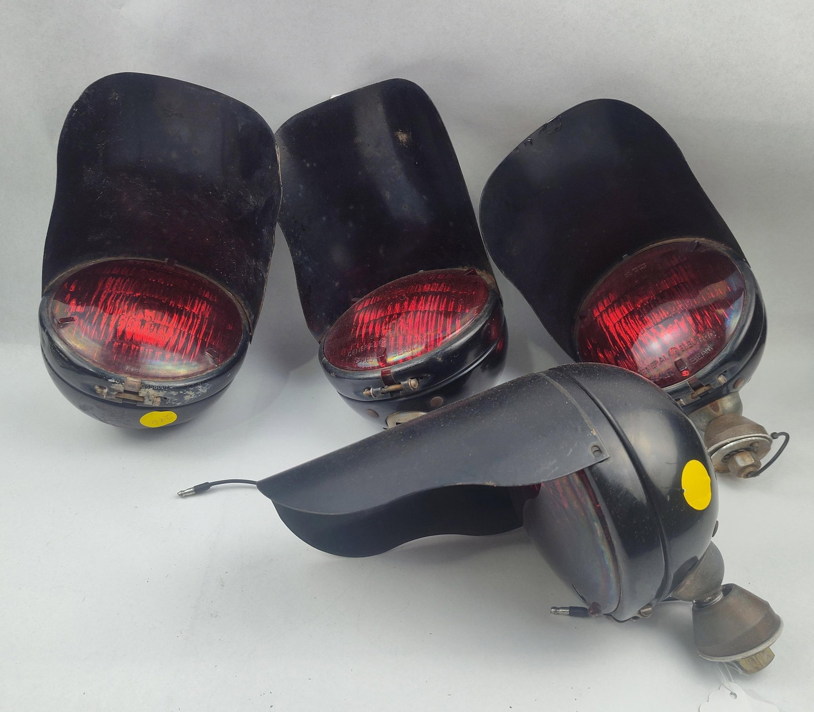 Dietz Set 4 Emergency Sealed Beam Lamps (1 of 8)