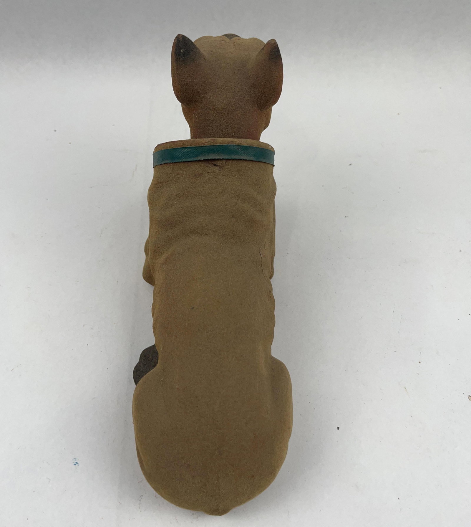 39 limit) - no, "Figurine" is object - 4