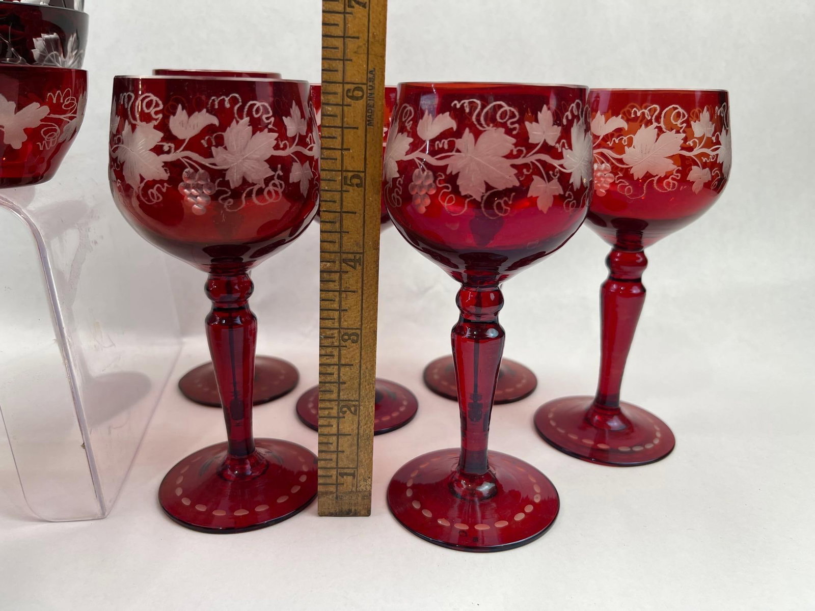 19 Ruby Cut-to-Clear Grapevine Glass - 4