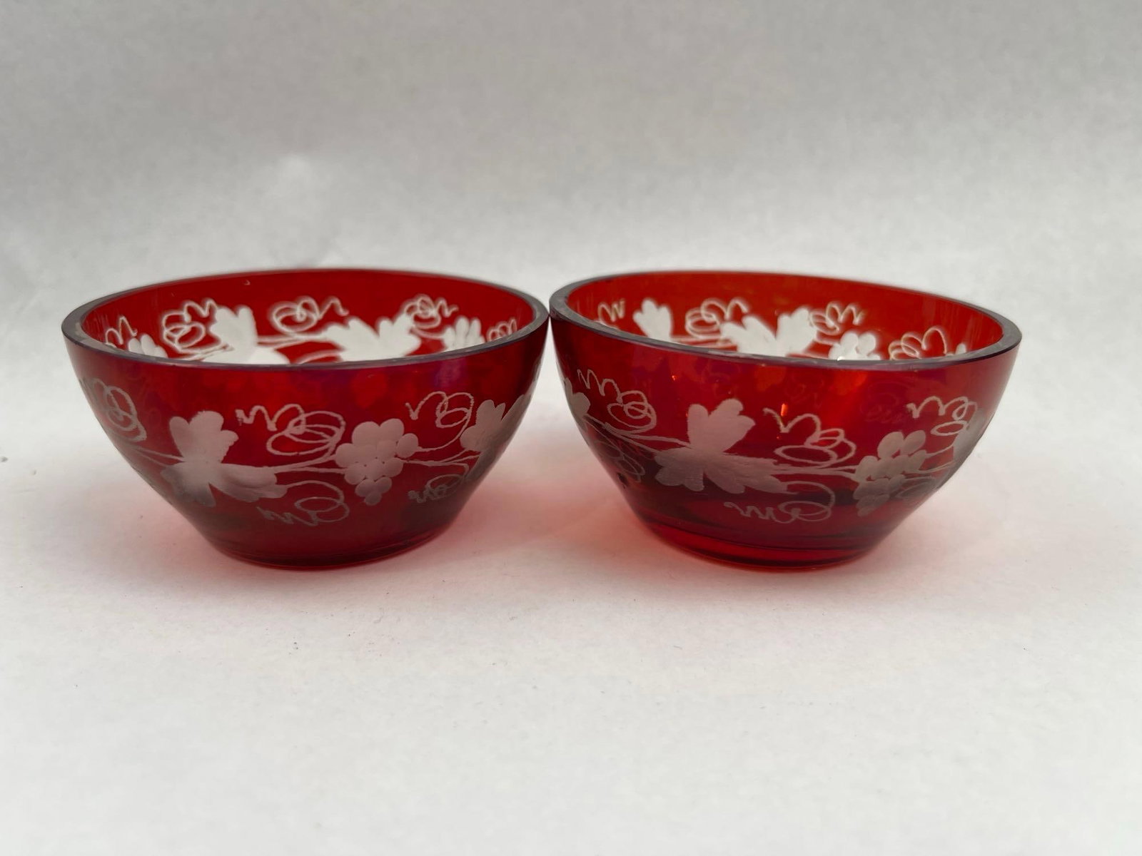 19 Ruby Cut-to-Clear Grapevine Glass - 5