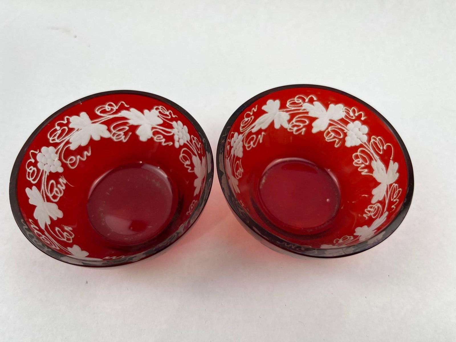 19 Ruby Cut-to-Clear Grapevine Glass - 6