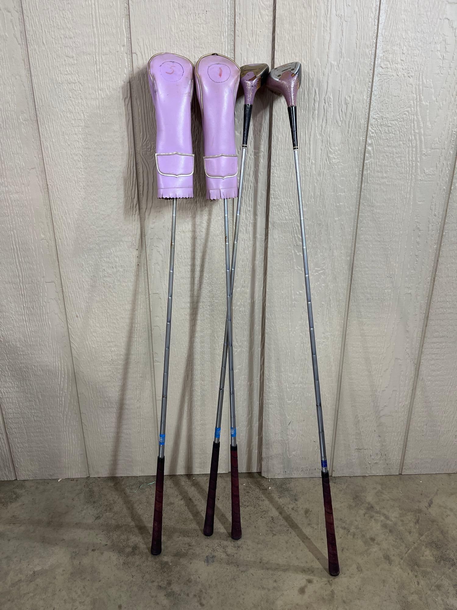 Wilson Patty Berg Vtg Golf Woods, Set 4: This lot consists of a set of four vintage women's golf woods manufactured by Wilson. The set includes a driver (number 1), a 3-wood, a 4-wood, and a 5-wood. The metal sole plates are stamped with