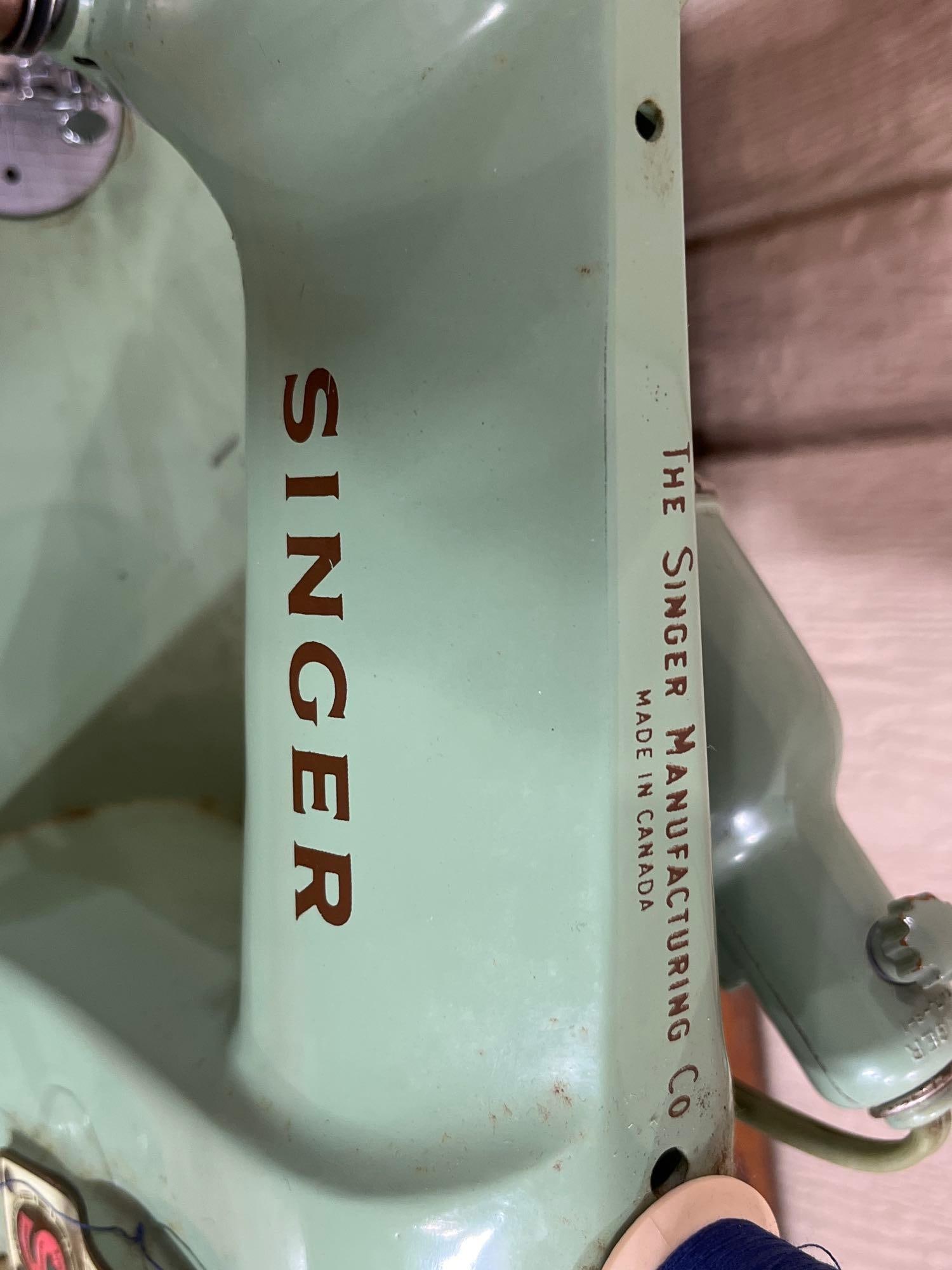 Singer Model 185J Sewing Machine w/Case - 6