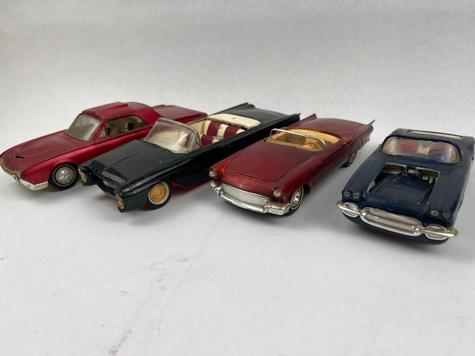 Ford & Chevrolet Plastic Model Cars (1 of 15)